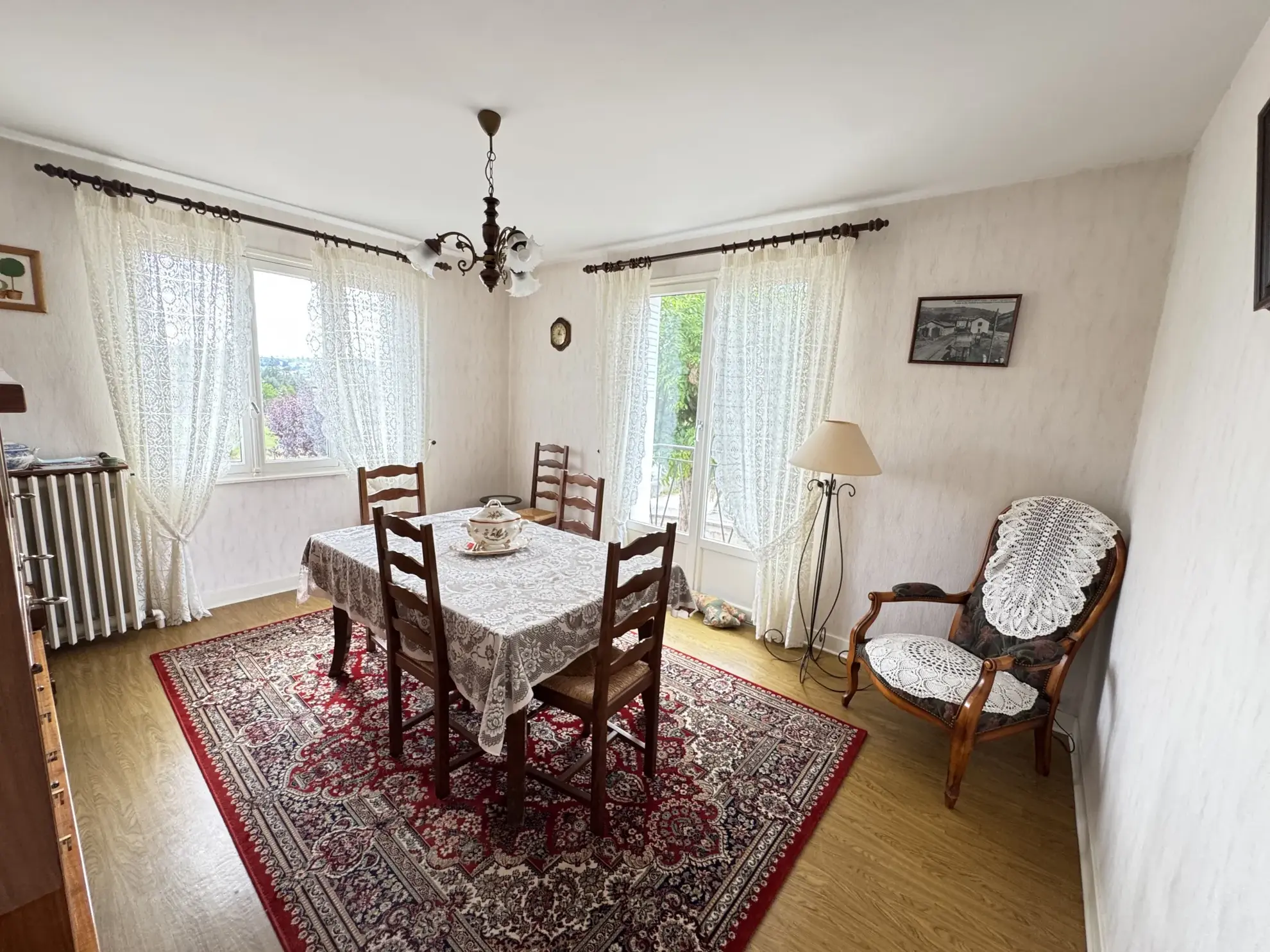 Maison à vendre à Bourg de Thizy avec terrain de 800 m² - 3 chambres 