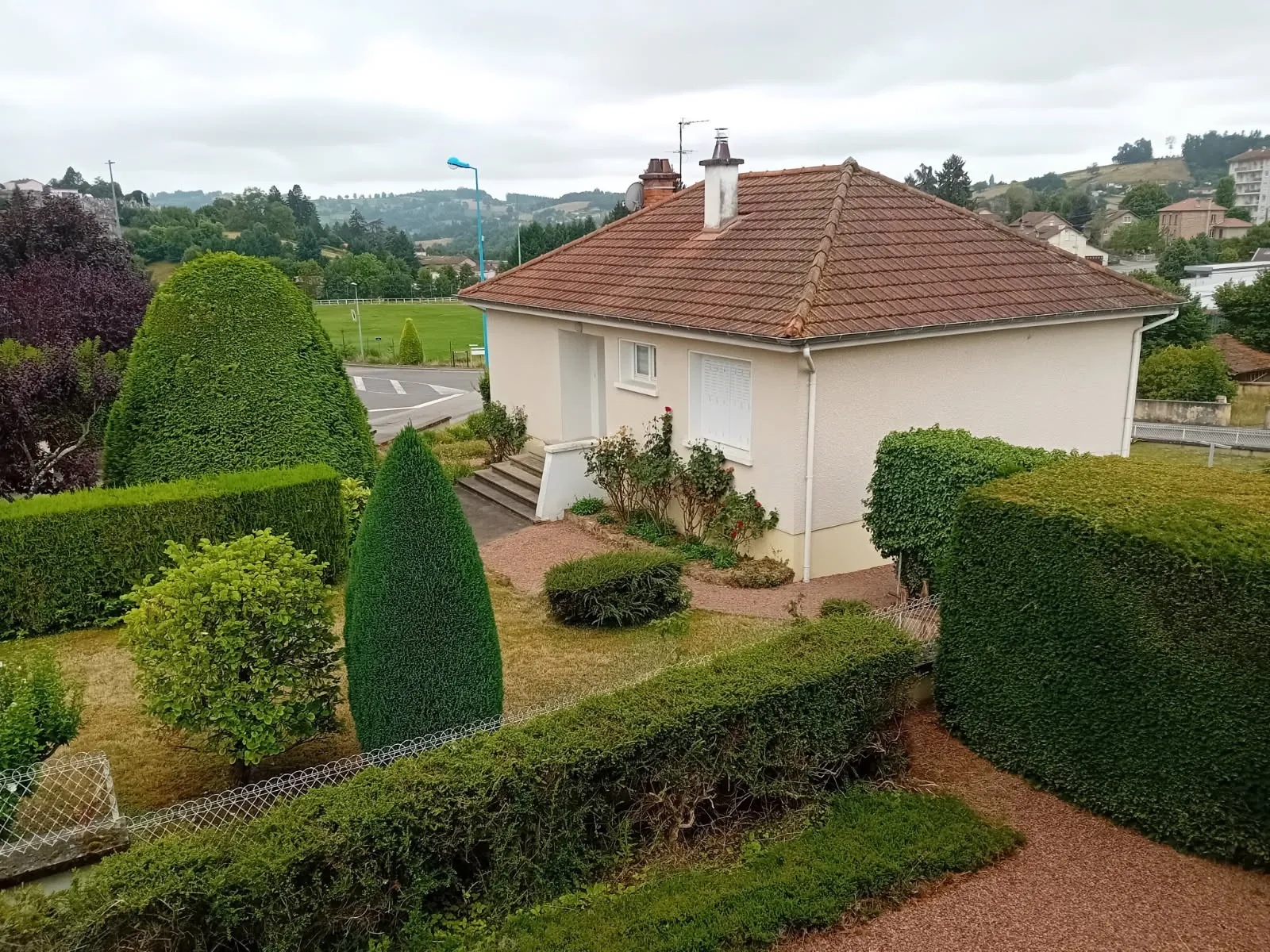 Maison à vendre à Bourg de Thizy avec terrain de 800 m² - 3 chambres 