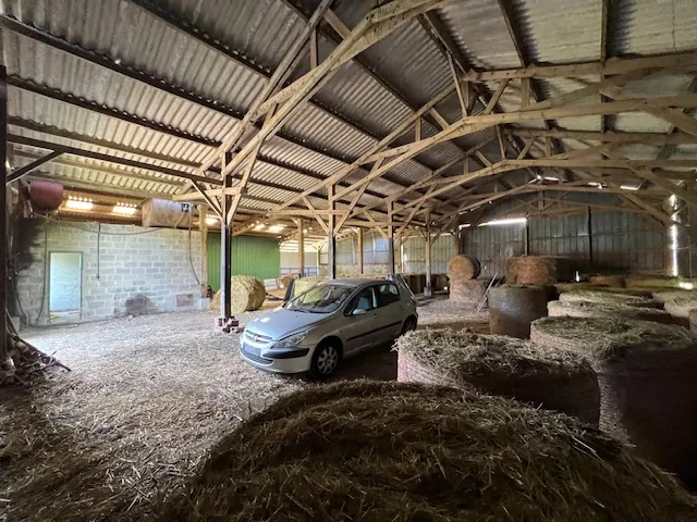 Achat hangar agricole de 600 m² à Coulonvillers avec terrains mitoyens 