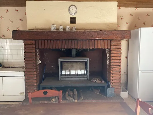 Propriété avec ferme à Saint Paul de Serre - 53 hectares à rénover et exploiter 