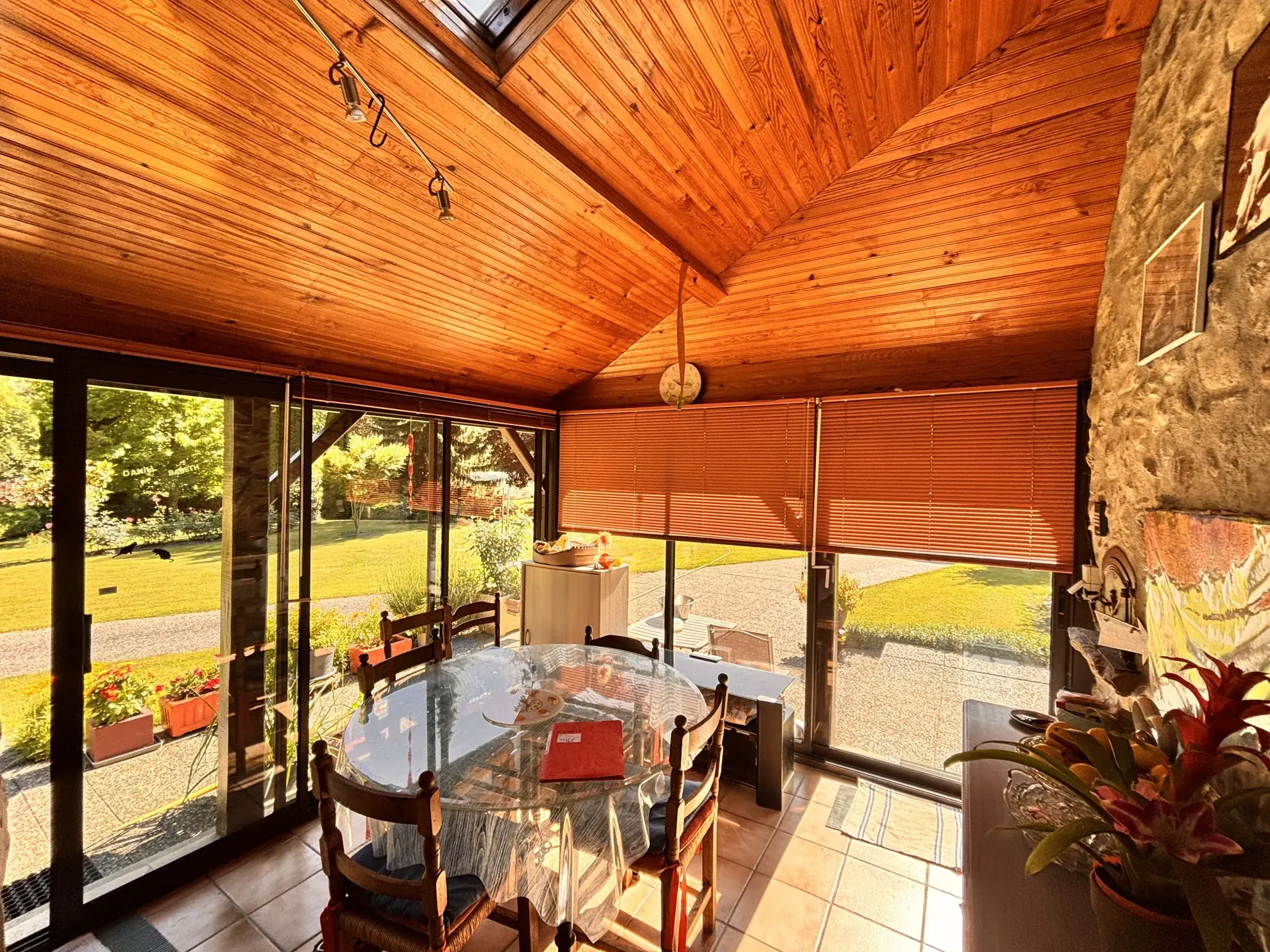 Maison T4 de 84 m² avec parcelle arborée et accès rivière à Bonac Irazein 