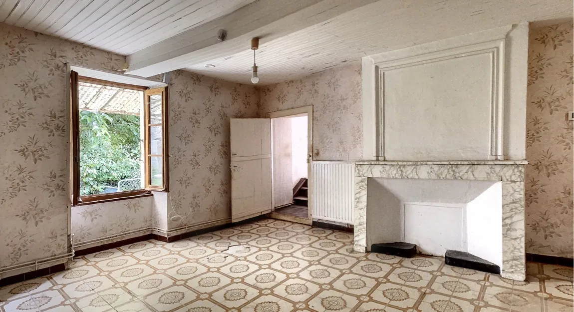 Propriété avec ferme à Saint Paul de Serre - 53 hectares à rénover et exploiter 