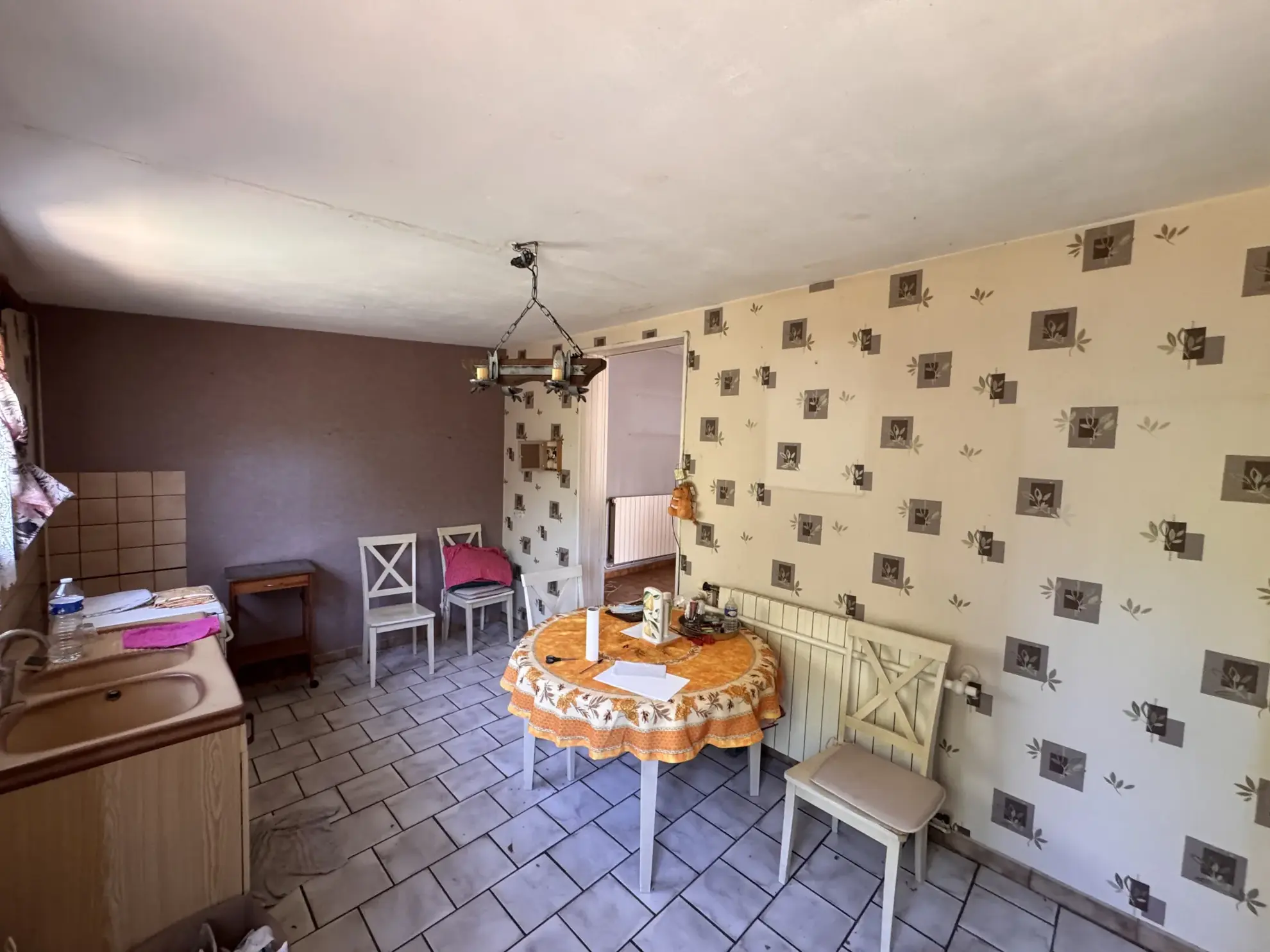 Maison à Valenciennes avec grand potentiel de rénovation et jardin 