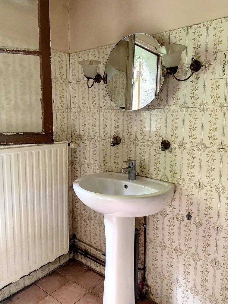 Propriété avec ferme à Saint Paul de Serre - 53 hectares à rénover et exploiter 