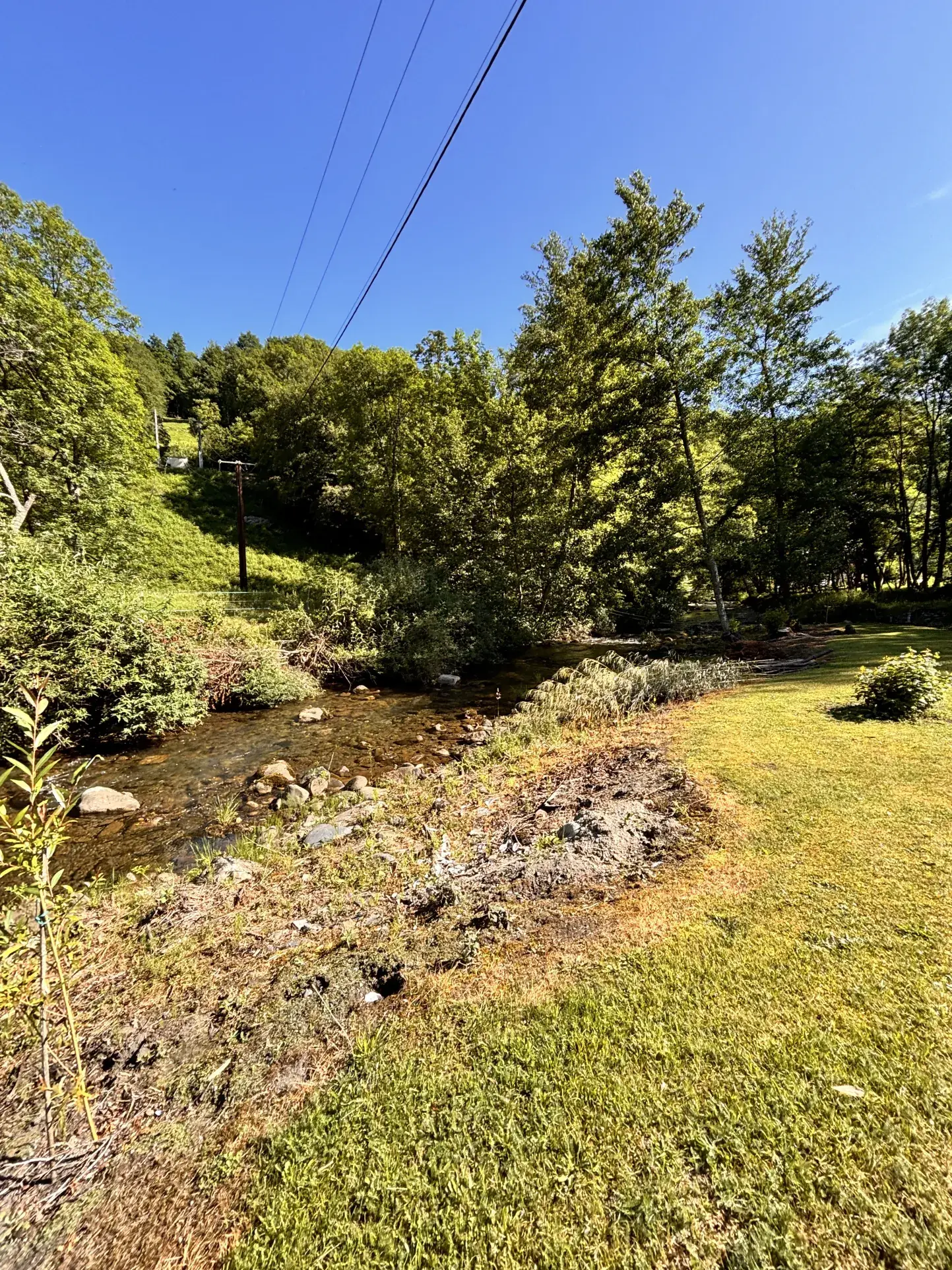 Maison T4 de 84 m² avec parcelle arborée et accès rivière à Bonac Irazein 