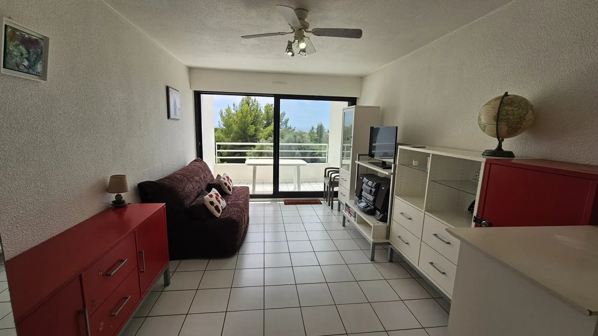 Appartement T1/Bis avec terrasse et vue mer proche plage de Renécros à Bandol 