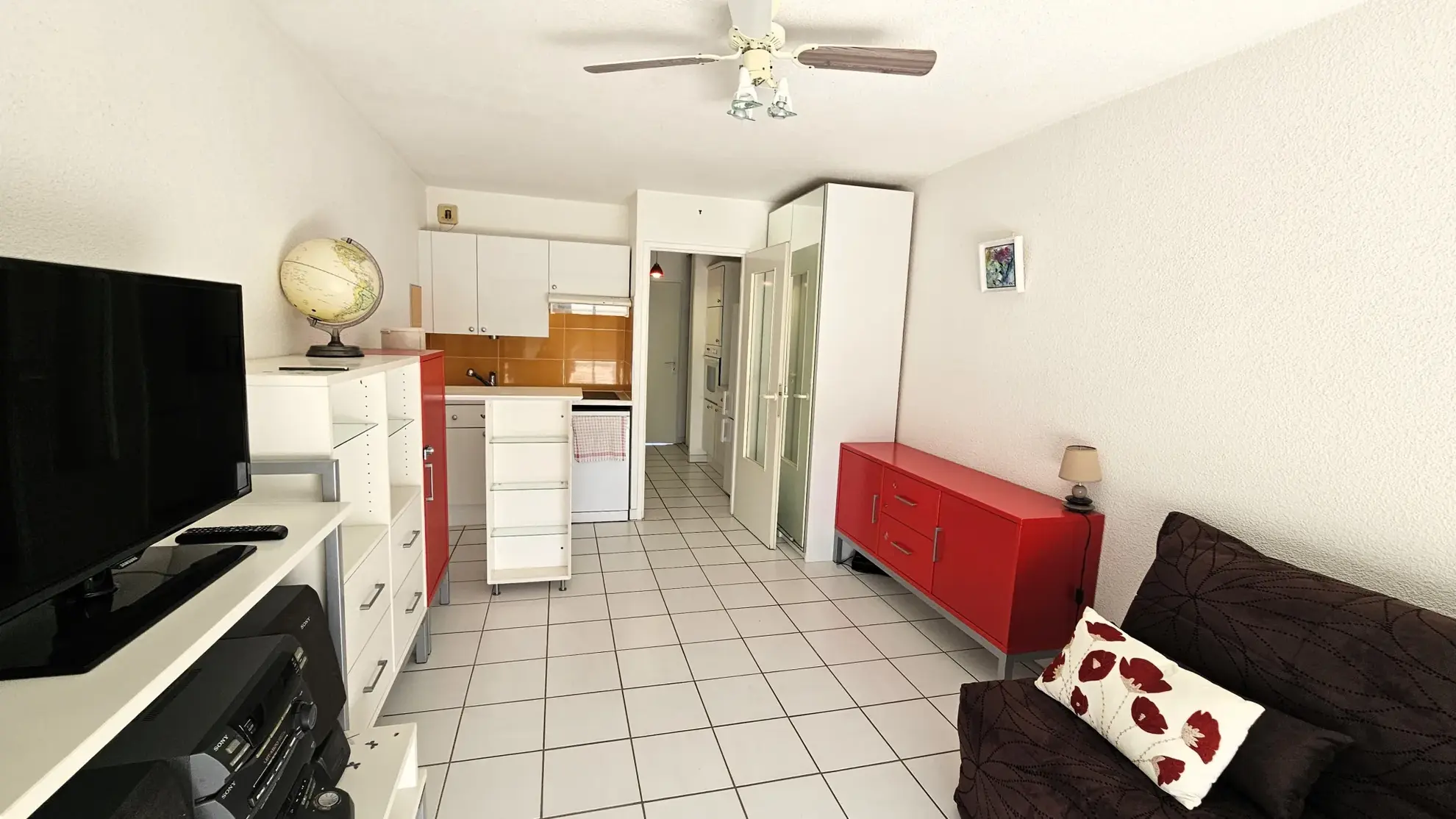 Appartement T1/Bis avec terrasse et vue mer proche plage de Renécros à Bandol 