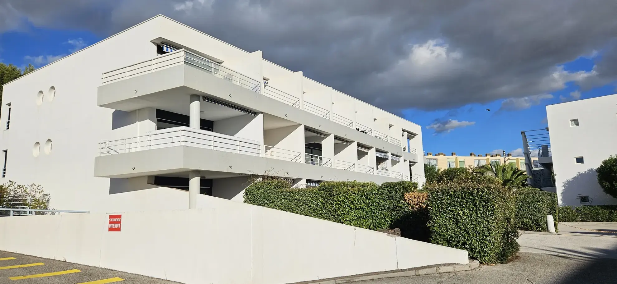 Appartement T1/Bis avec terrasse et vue mer proche plage de Renécros à Bandol 