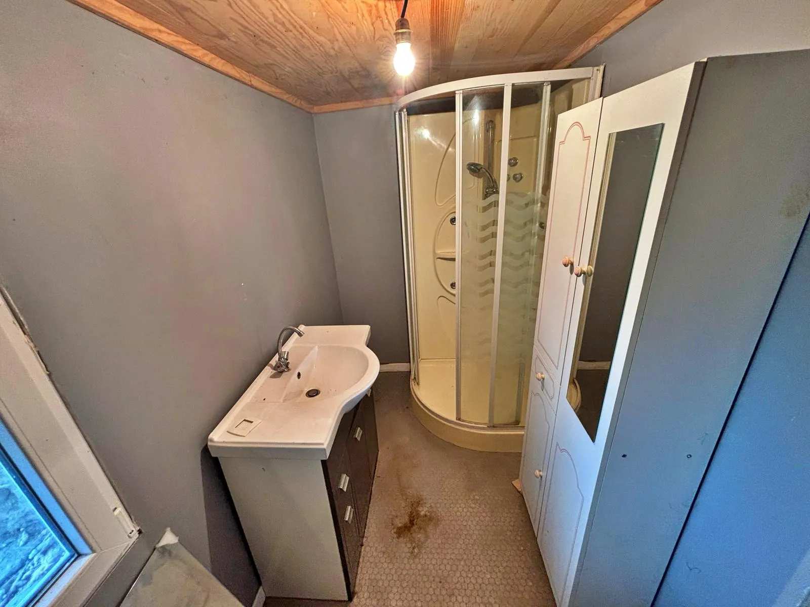 Maison en pierre à rénover à Serignac-sur-Garonne - Grand potentiel et jardin 