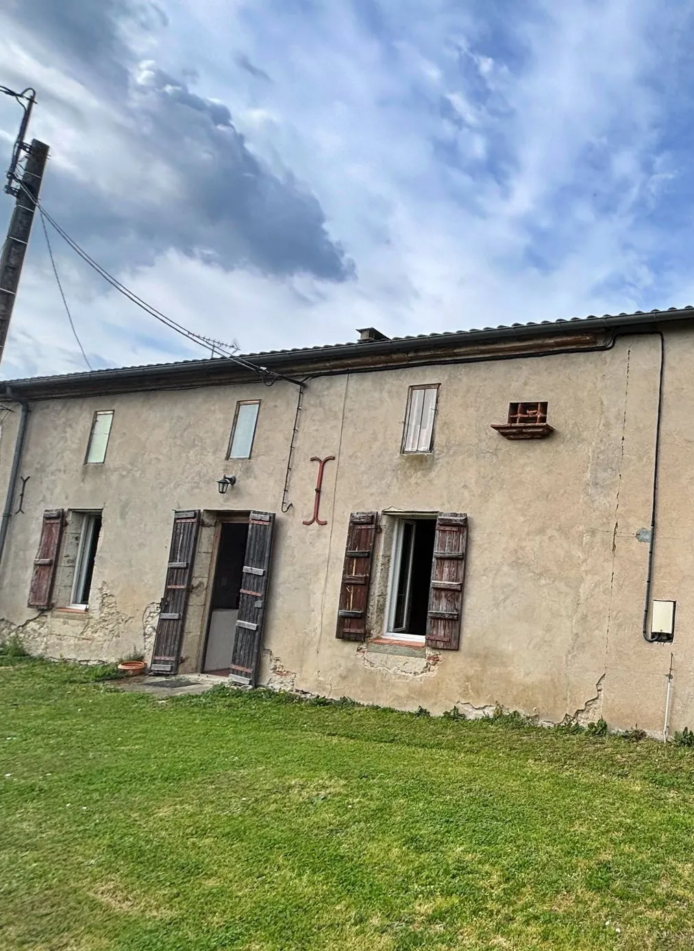 Maison en pierre à rénover à Serignac-sur-Garonne - Grand potentiel et jardin