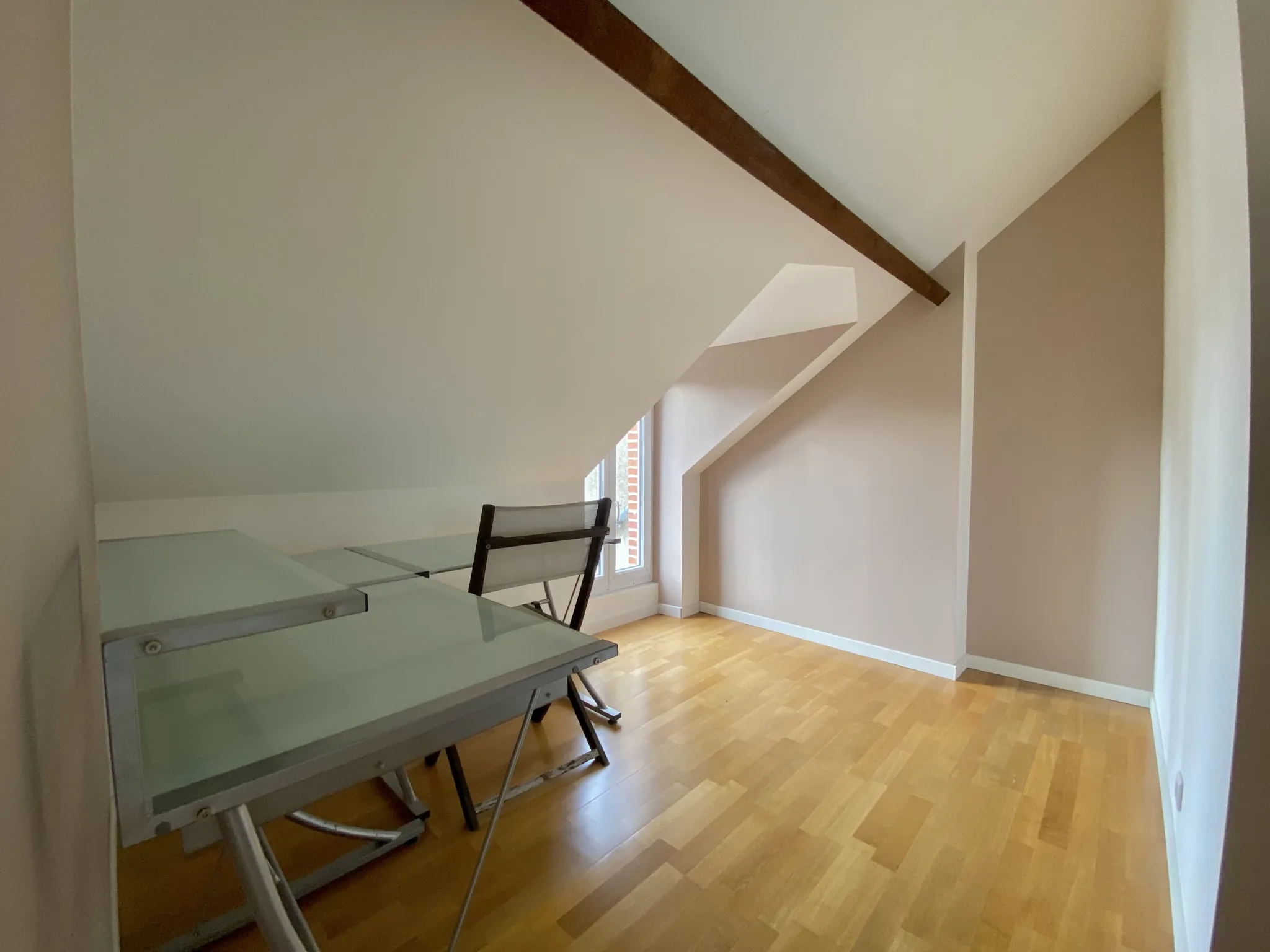 Maison de ville rénovée avec 4 chambres à Vierzon - 110 m² 