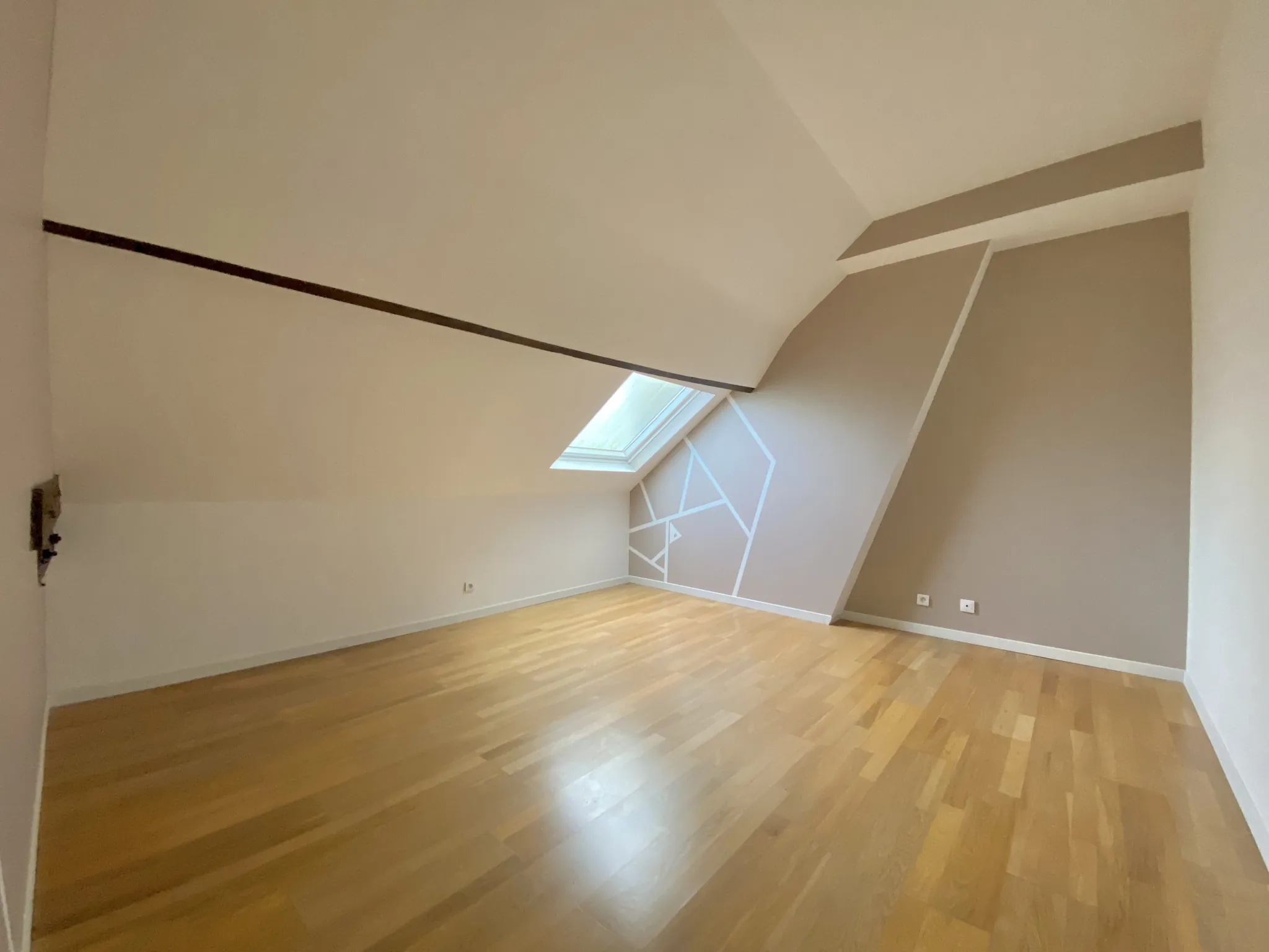 Maison de ville rénovée avec 4 chambres à Vierzon - 110 m² 