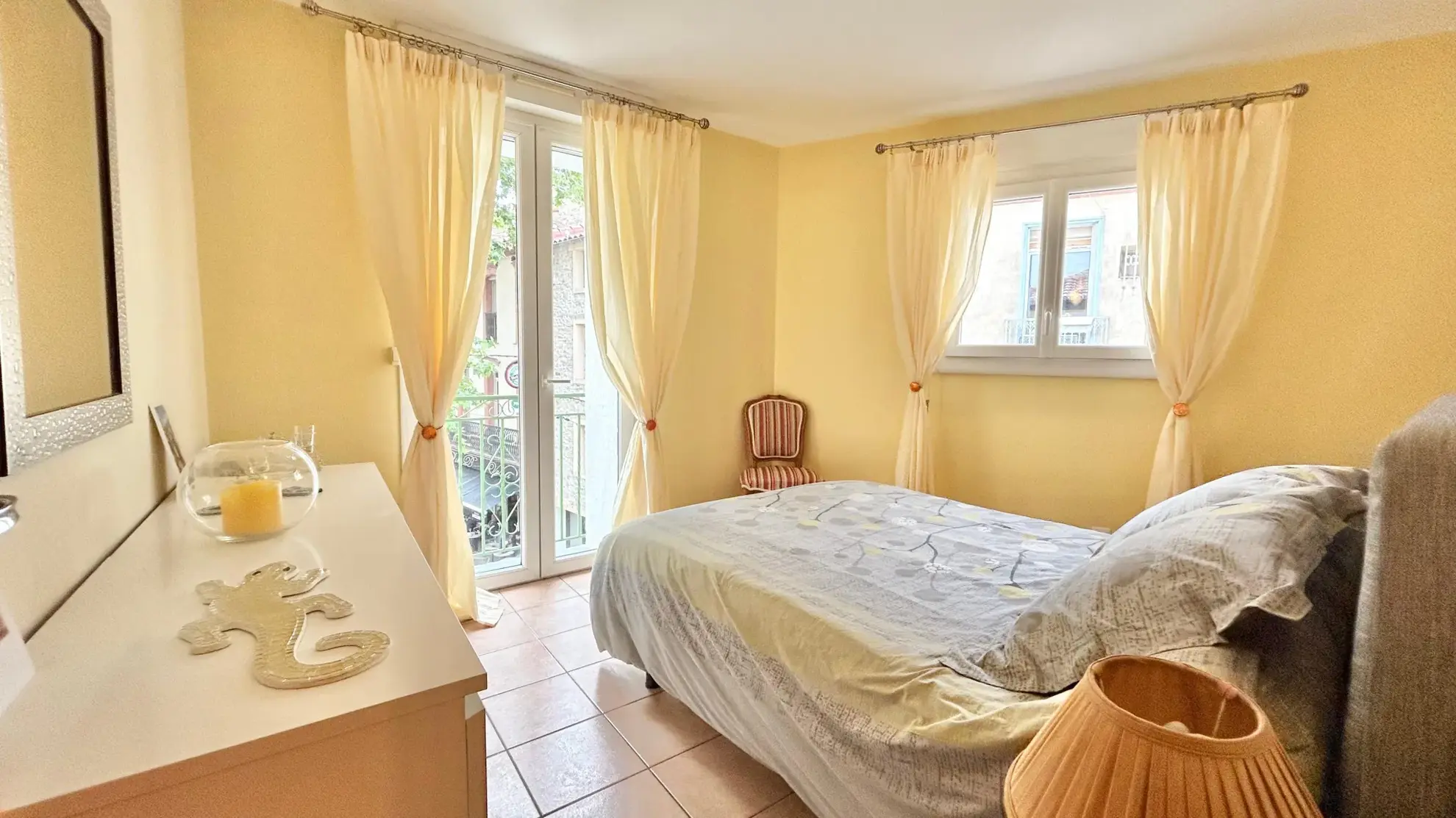 Appartement rénové en plein centre d'Argelès Village avec mezzanine 