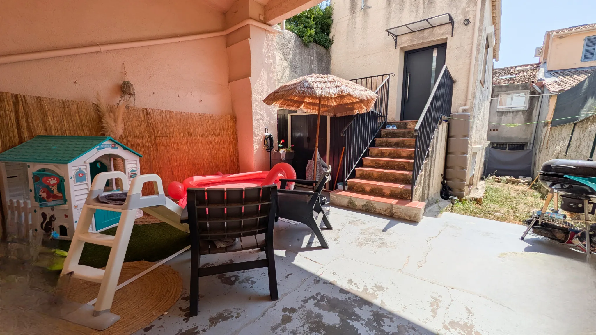 Maison 3 pièces de 54m² avec extérieur privé au Beausset 