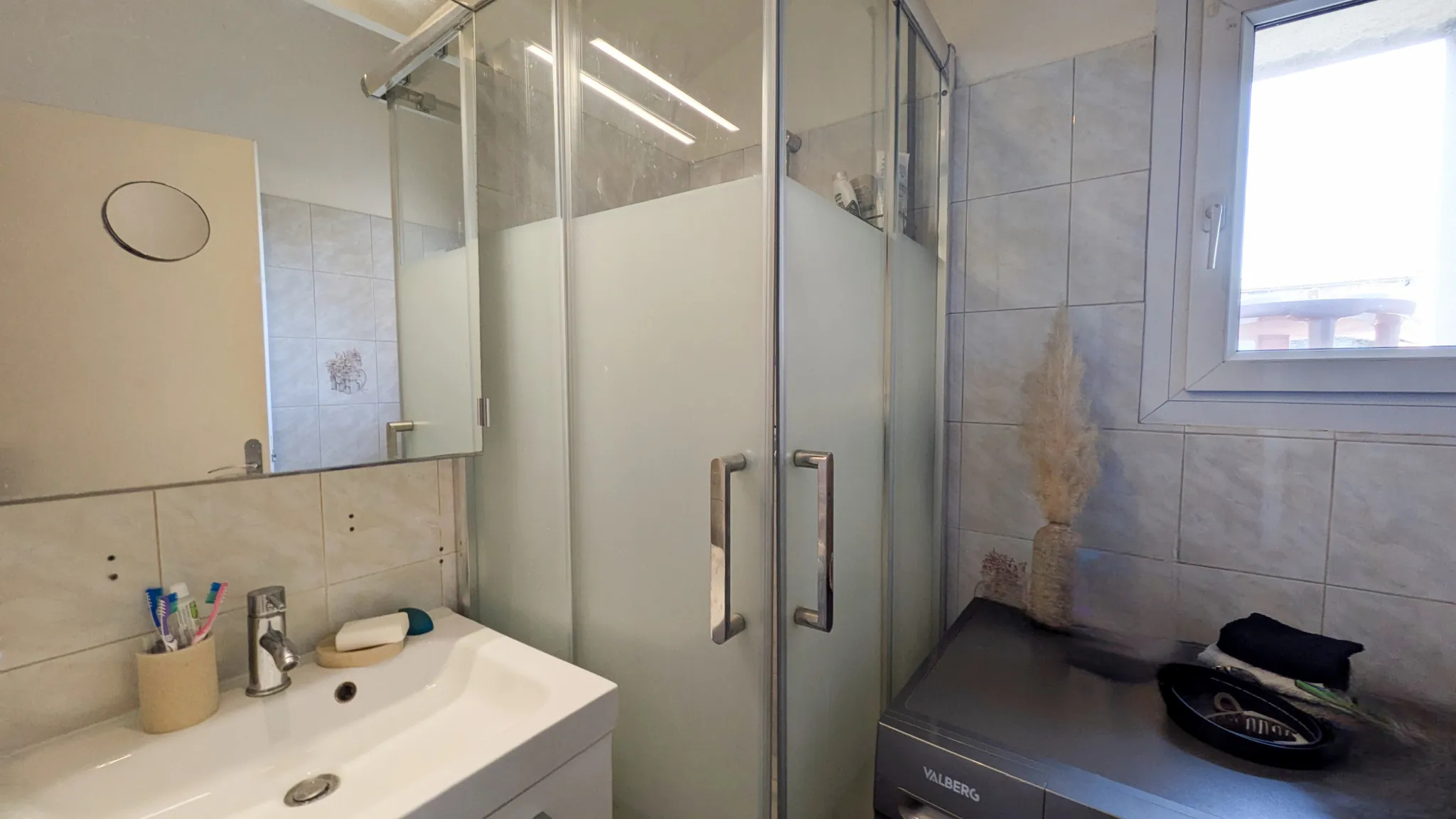 Maison 3 pièces de 54m² avec extérieur privé au Beausset 