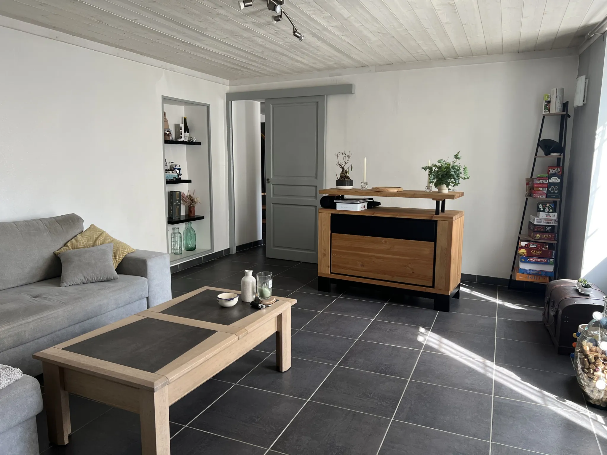 Charmante maison de ville rénovée avec terrasse à Saint-Jean-d’Hermine 