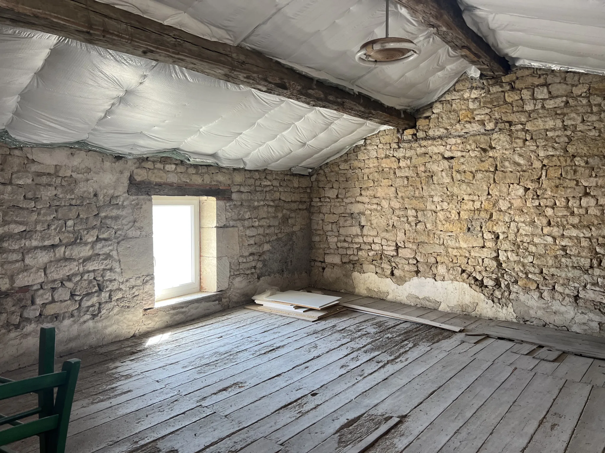 Charmante maison de ville rénovée avec terrasse à Saint-Jean-d’Hermine 