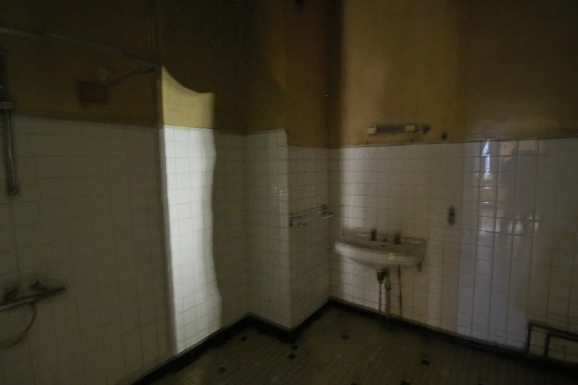 Immeuble à vendre au centre de Puy l'Évêque - Opportunité d'investissement avec revenu locatif 