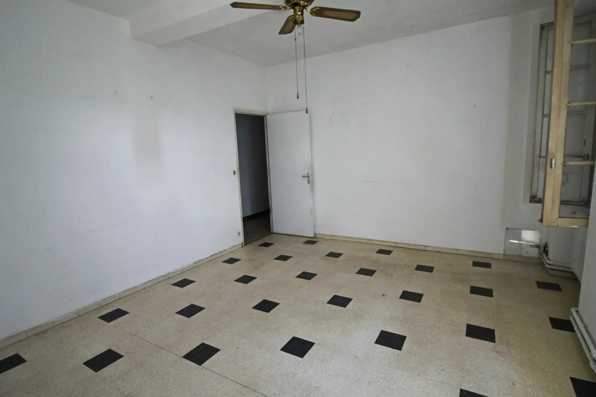 Immeuble à vendre au centre de Puy l'Évêque - Opportunité d'investissement avec revenu locatif 