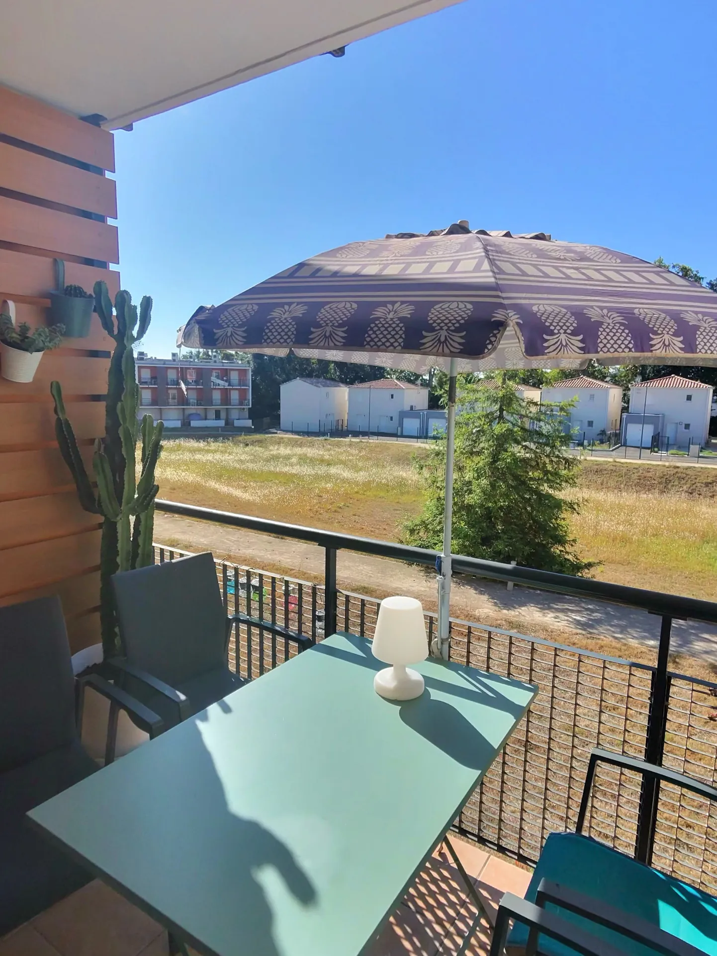 À vendre appartement T2 lumineux avec terrasse à Béziers, résidence sécurisée