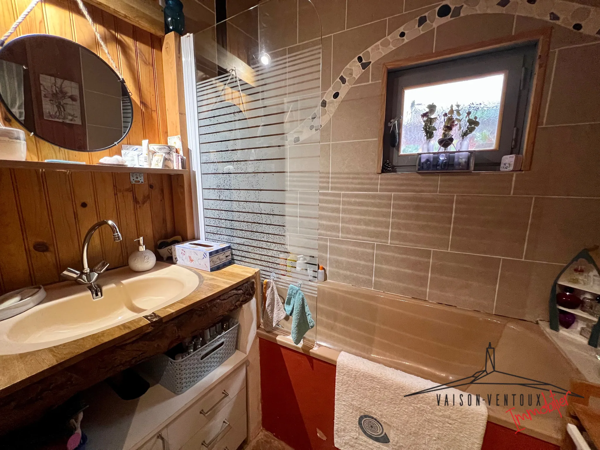 Appartement T2 lumineux de 41 m² avec terrasse au centre de Buis-les-Barronies 