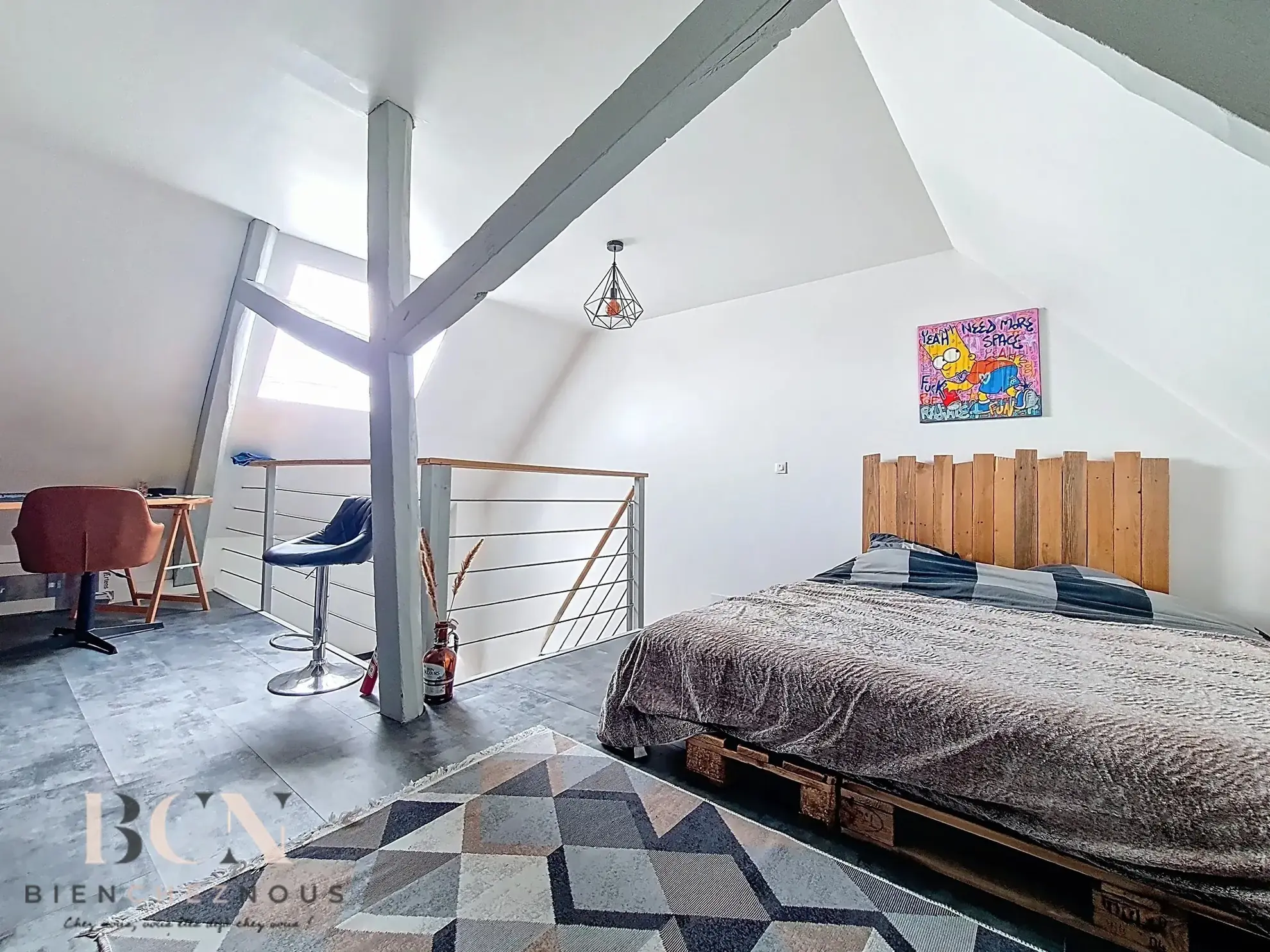 Appartement T2 avec mezzanine à Mours - 40 m², proche gare et espace extérieur privé 