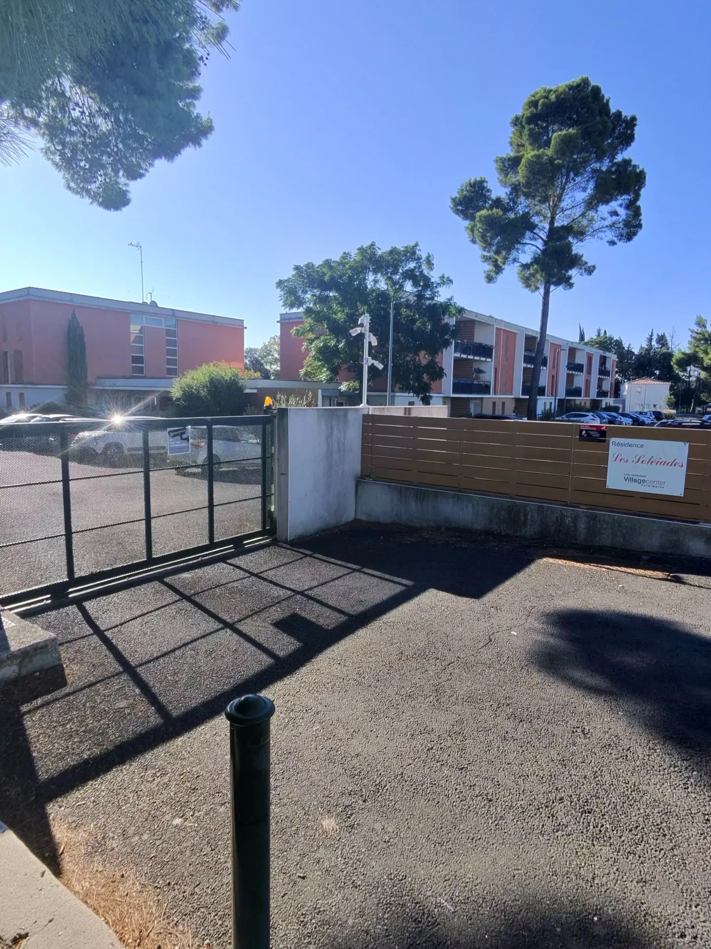 À vendre appartement T2 lumineux avec terrasse à Béziers, résidence sécurisée 