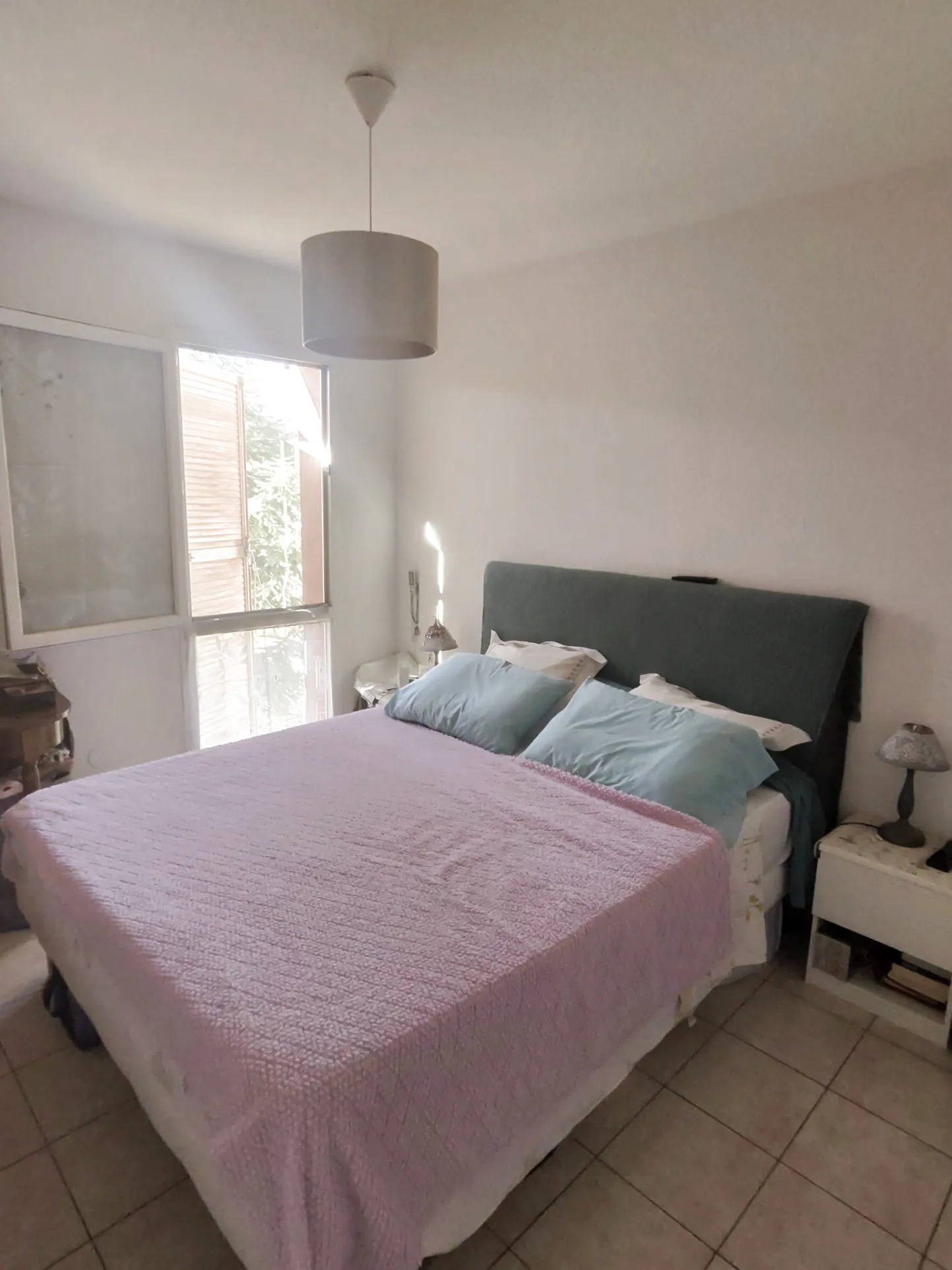 À vendre appartement T2 lumineux avec terrasse à Béziers, résidence sécurisée 