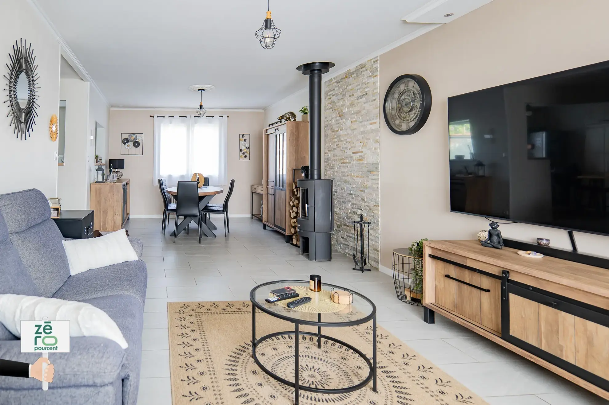 Maison familiale avec sous-sol total, jardin clos et garage à Fontenay-le-Comte 