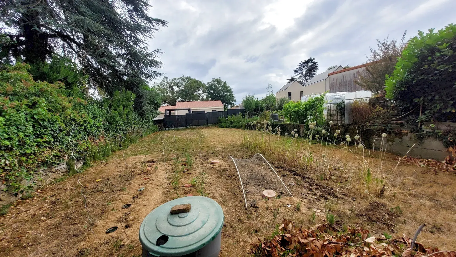 Terrain de 325m² à vendre à Chemillé – Idéal potager ou verger 