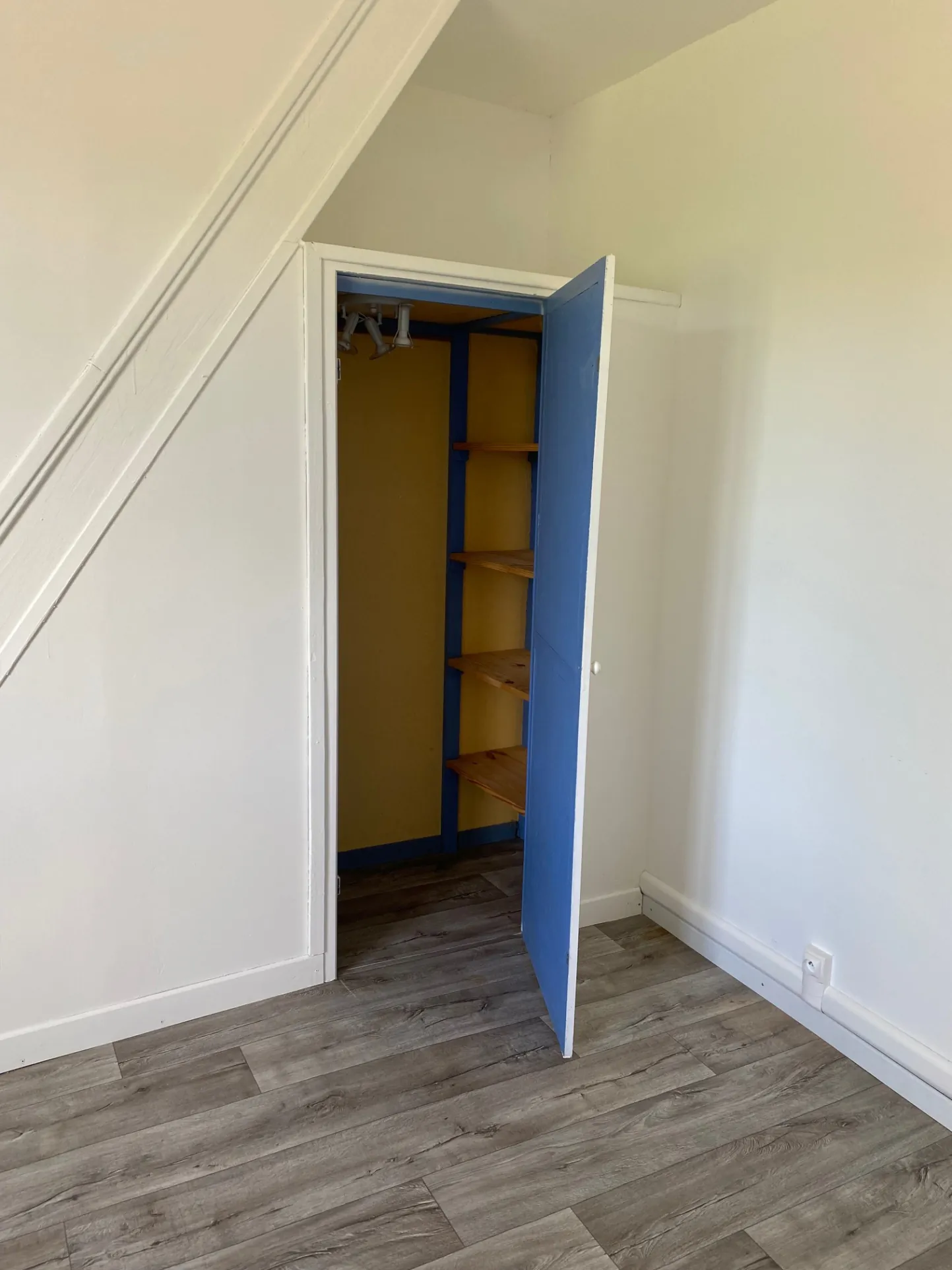 Maison en pierre rénovée avec grand potentiel à Villetoureix en Dordogne 