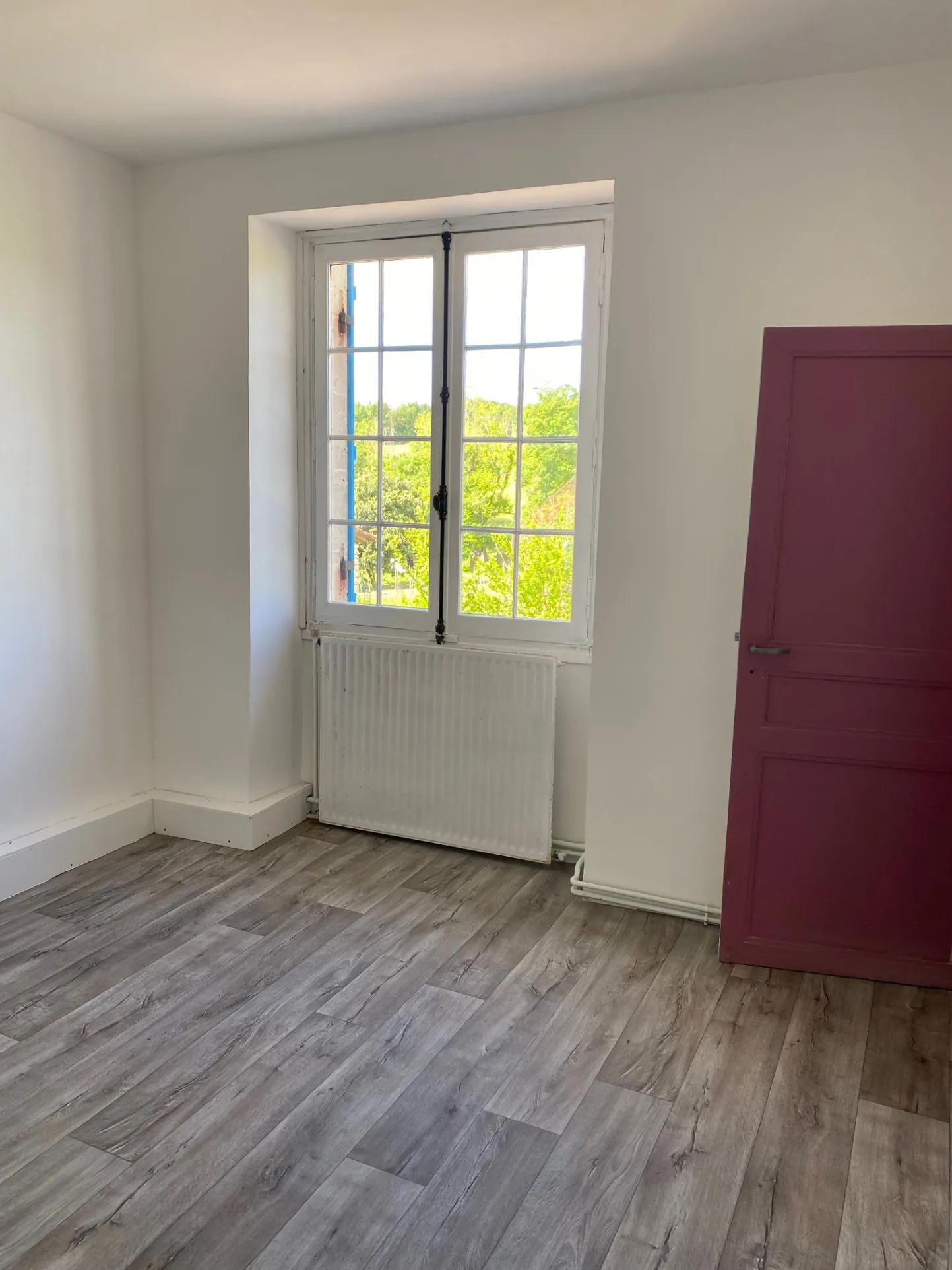 Maison en pierre rénovée avec grand potentiel à Villetoureix en Dordogne 