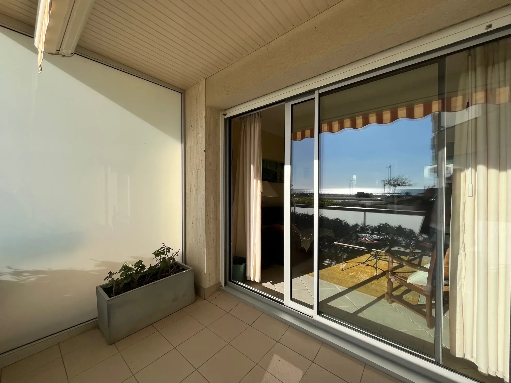 Appartement avec vue mer à Saint Jean de Monts – 2 chambres, balcon, parking 