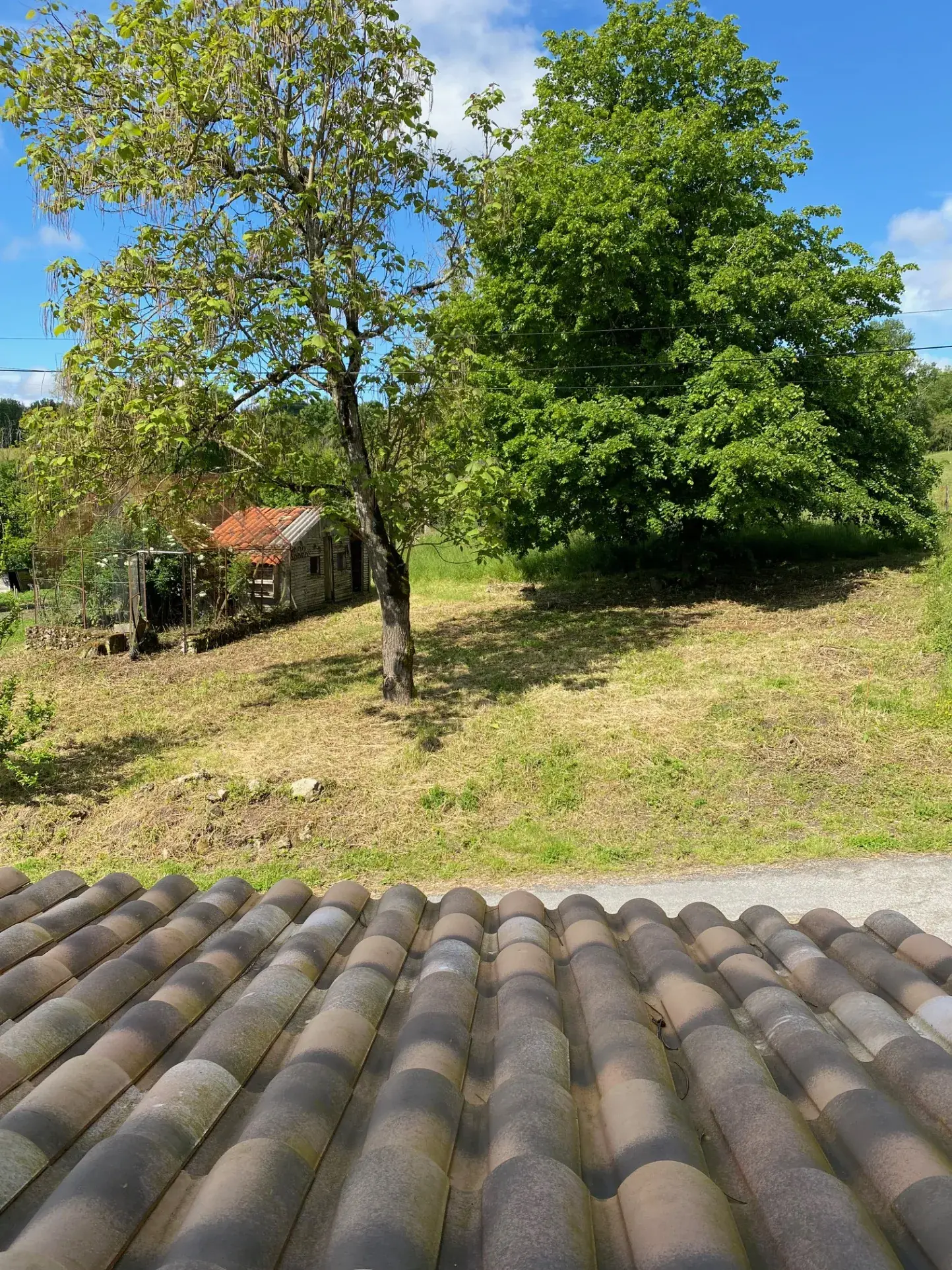 Maison en pierre rénovée avec grand potentiel à Villetoureix en Dordogne 