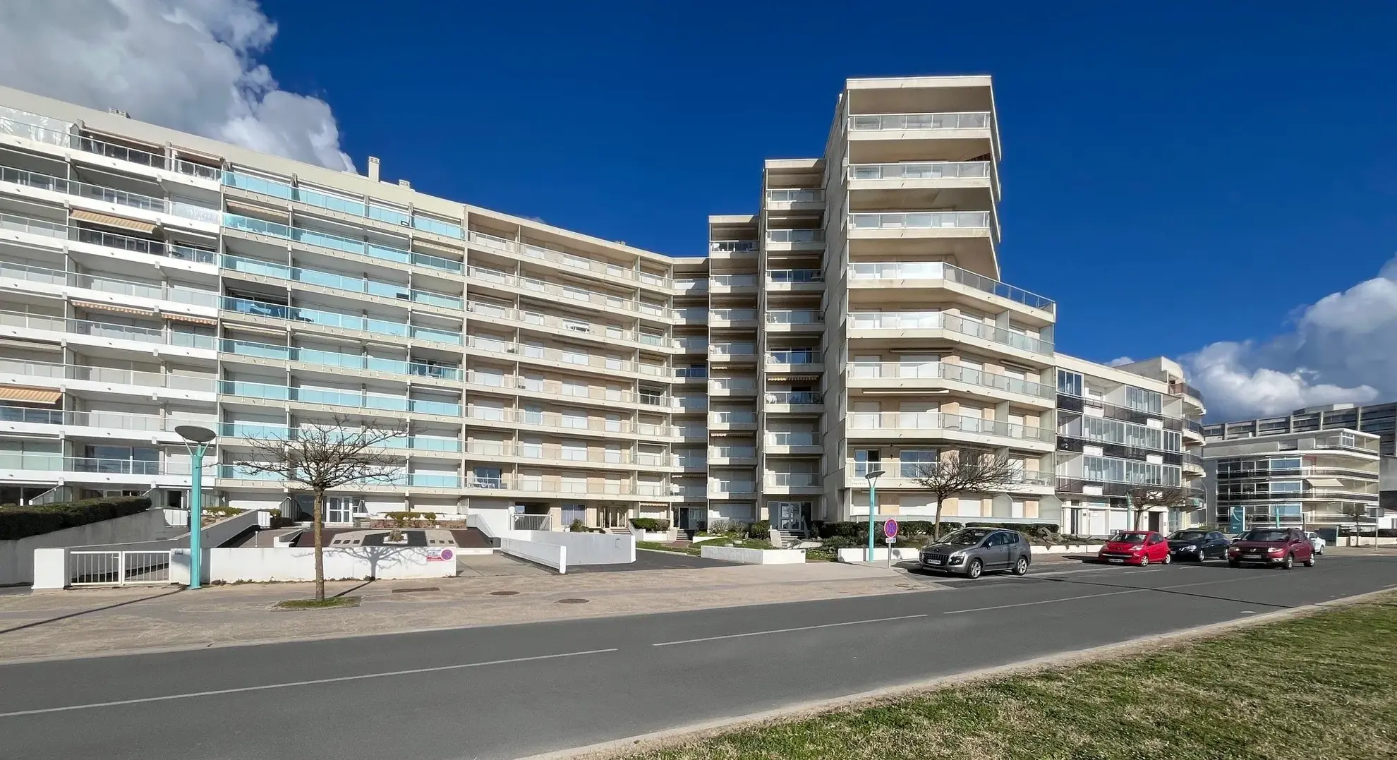 Appartement avec vue mer à Saint Jean de Monts – 2 chambres, balcon, parking 