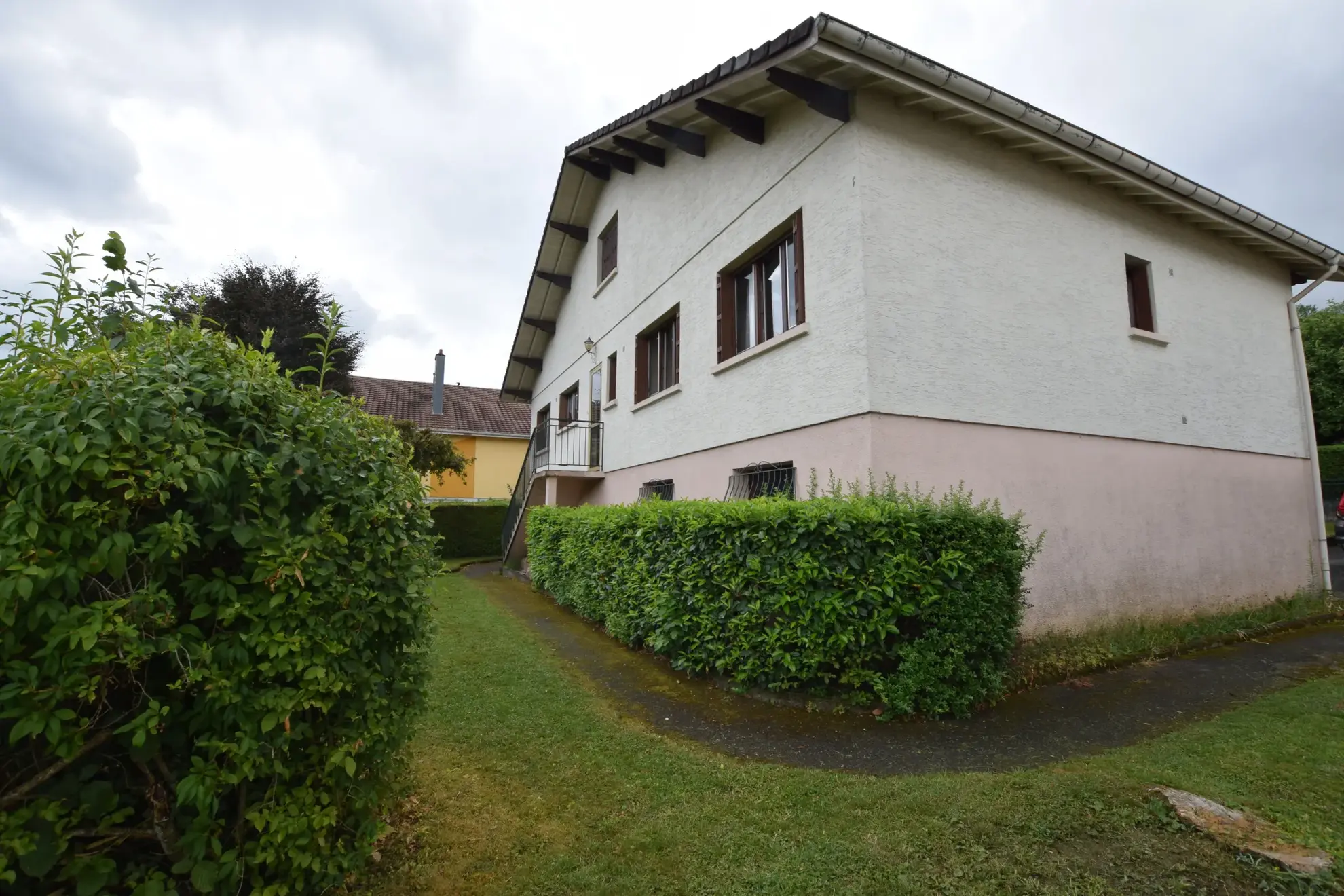 Maison traditionnelle lumineuse avec balcon à Vieux-Charmont 