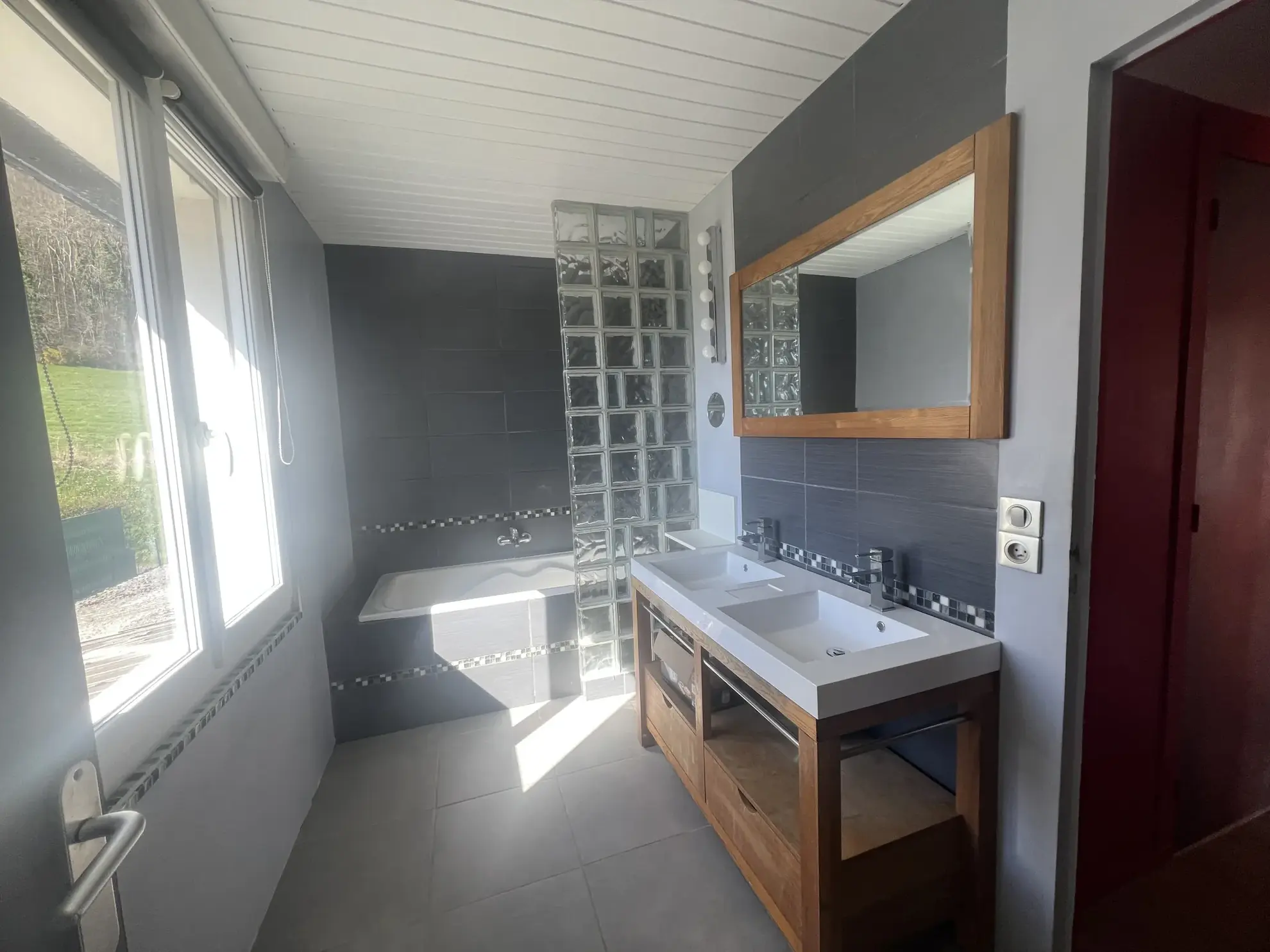 Maison à vendre à Colleville, 182 m² avec piscine et garage, proche Fécamp 