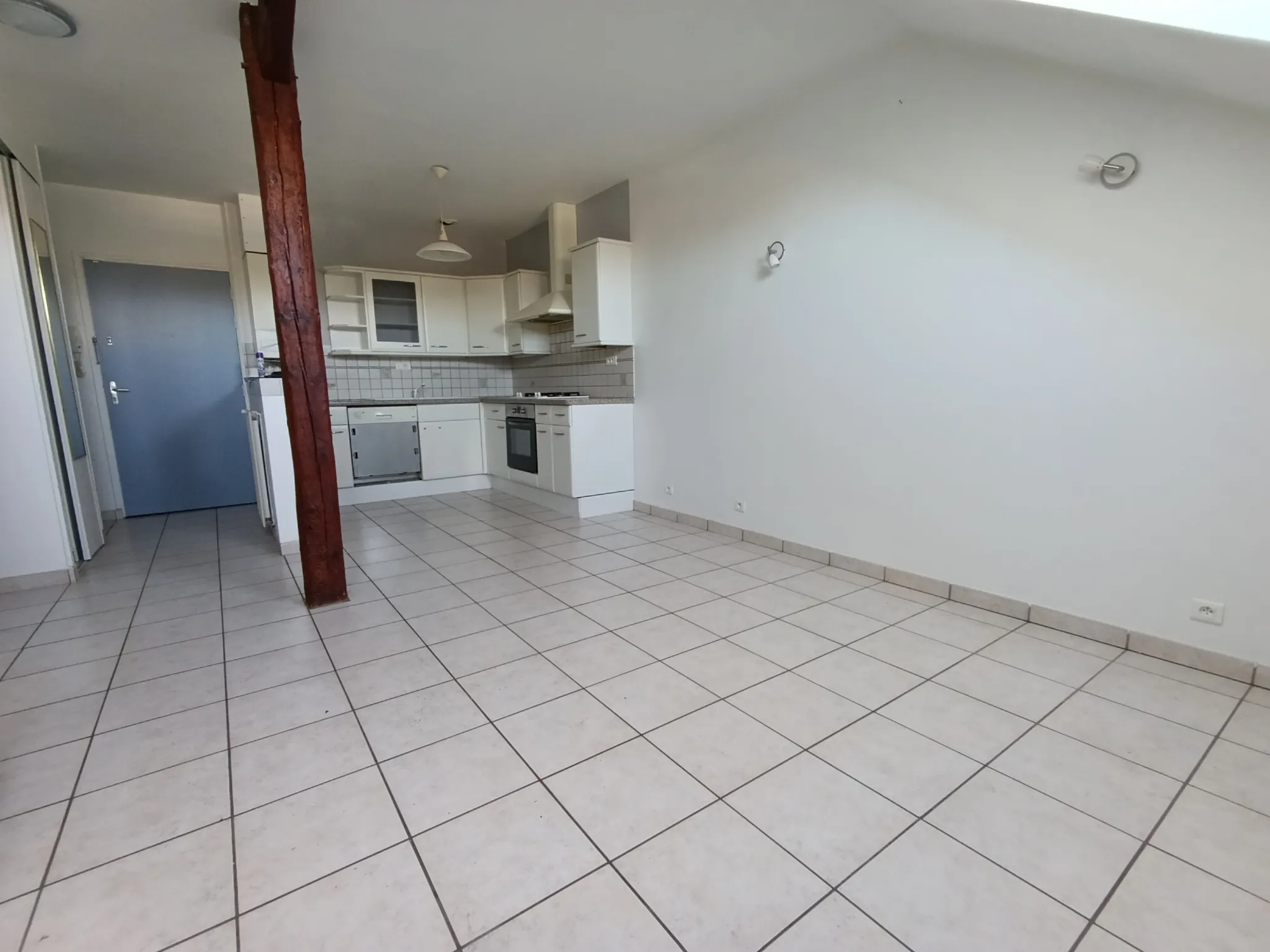 Vente d'un appartement T2 à Vichy avec cave et ascenseur 