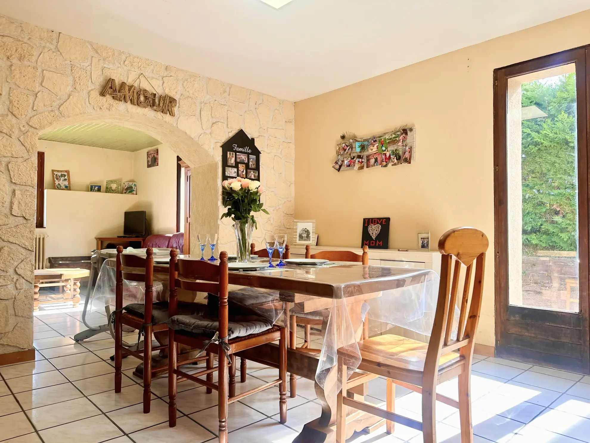 Charmante maison de plain-pied avec terrasse et grand terrain à Lapalisse 