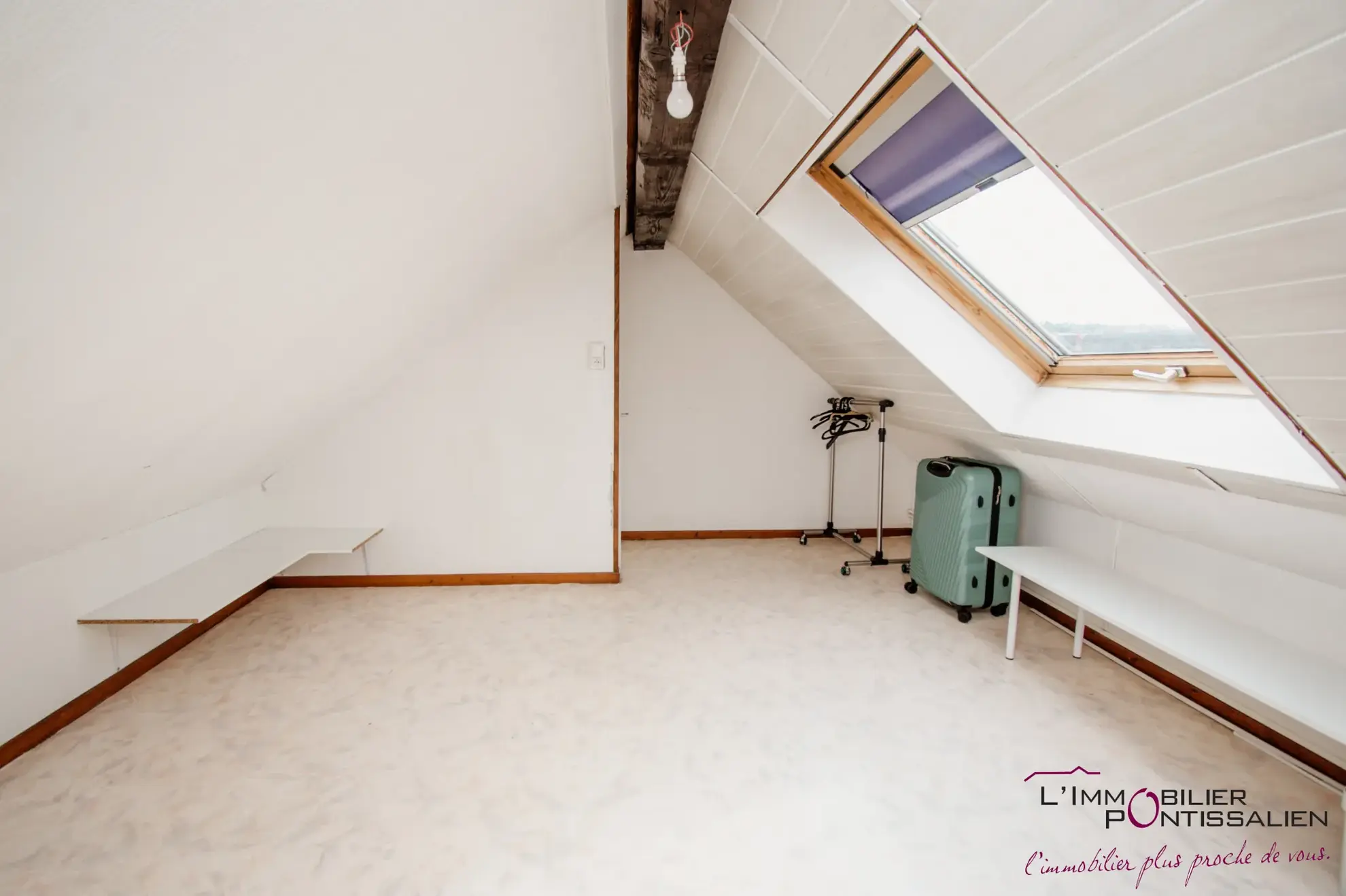 Appartement duplex 2 pièces avec loggia et cave à Pontarlier centre-ville 