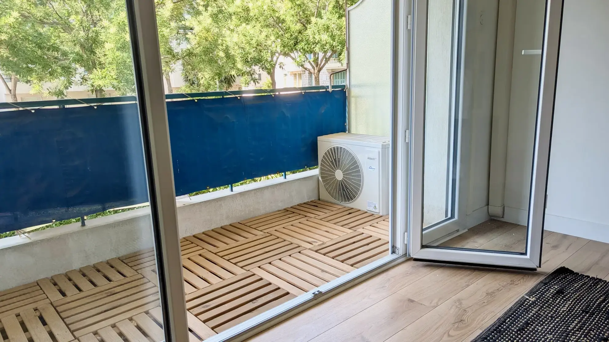 Appartement T3 rénové avec balcon sud à Nice Parc Impérial 