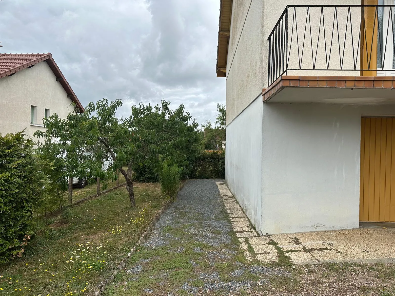 Pavillon avec sous-sol à Cercy la Tour, 3 chambres, terrain clos 