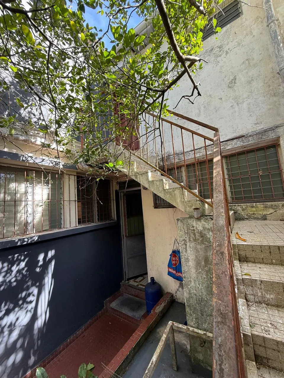 Maison à Fort-de-France Sainte-Thérèse avec potentiel locatif et division possible 