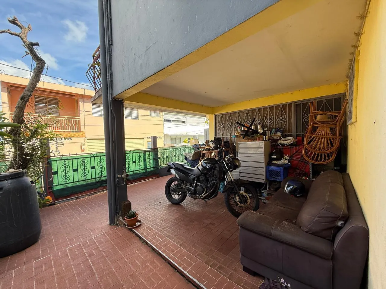 Maison à Fort-de-France Sainte-Thérèse avec potentiel locatif et division possible 