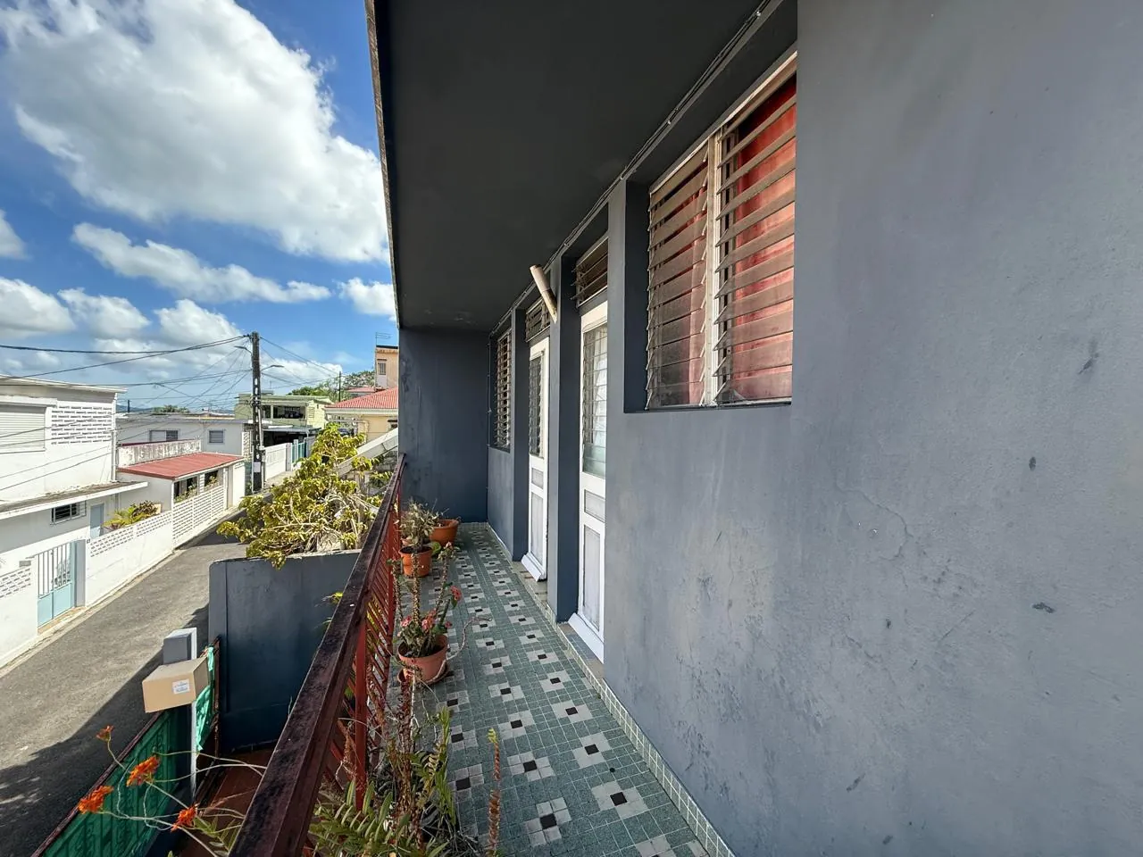 Maison à Fort-de-France Sainte-Thérèse avec potentiel locatif et division possible 