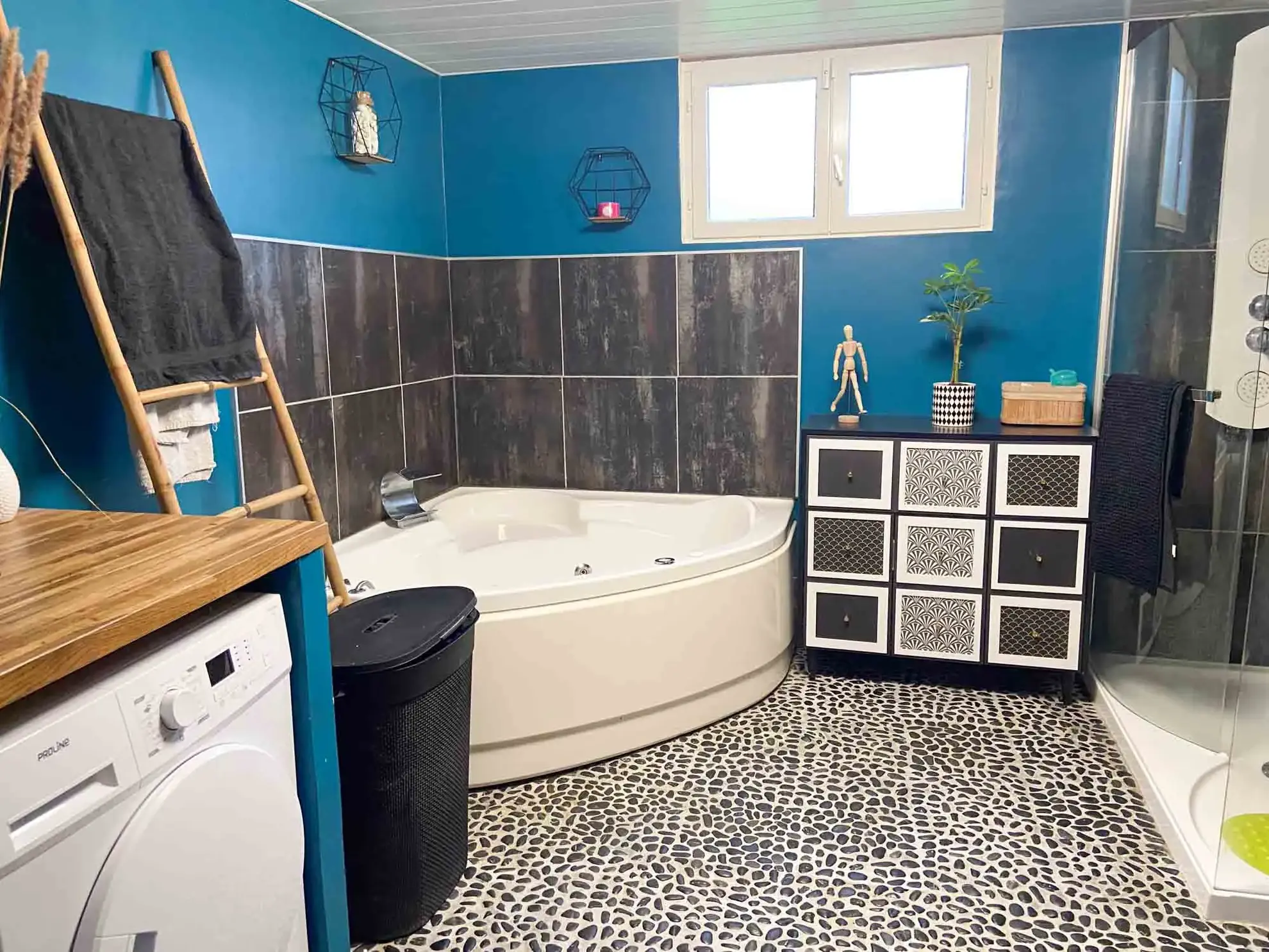 Maison individuelle en brique à Jeumont avec terrasse et terrain arboré 