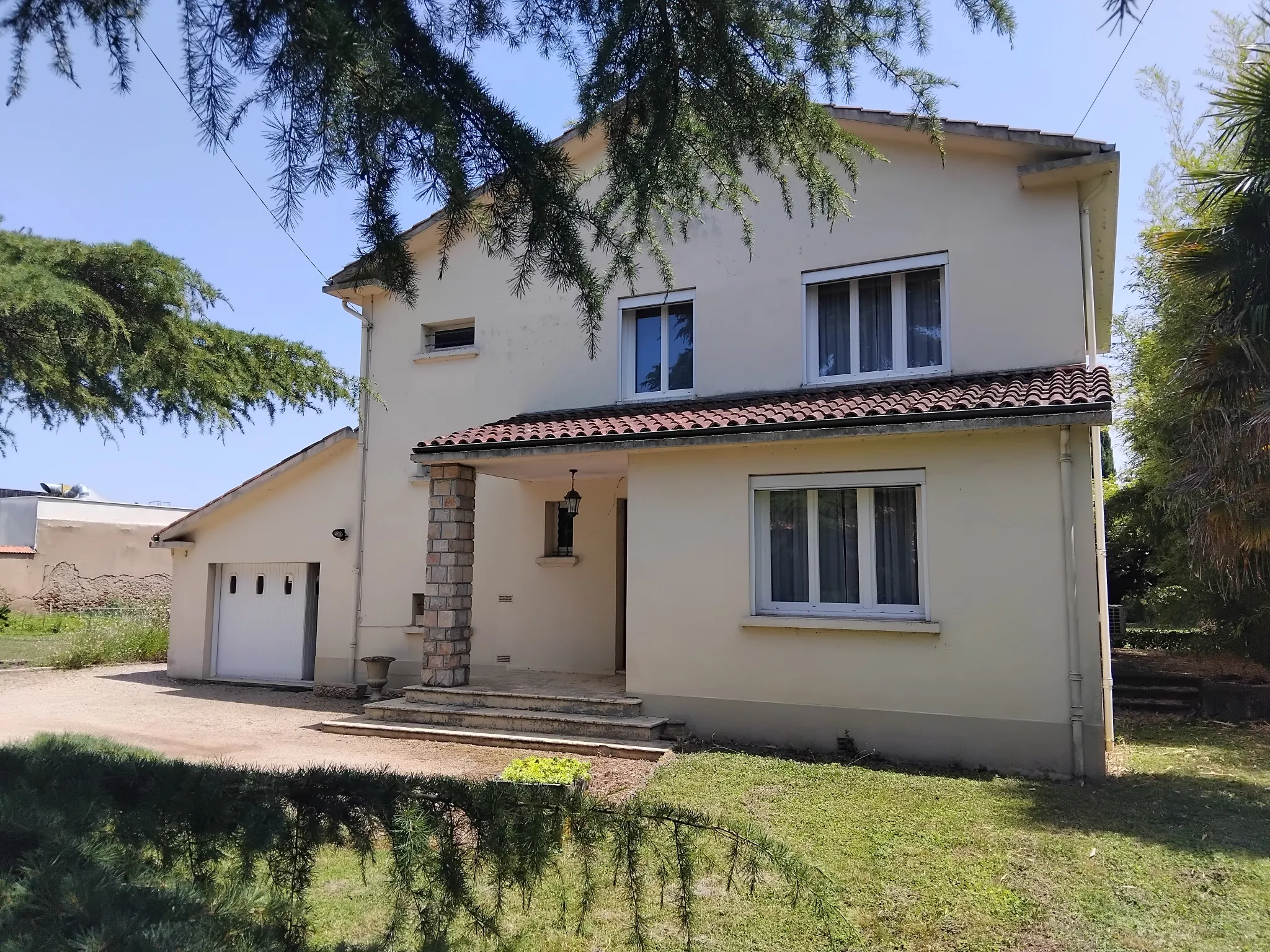 Belle maison indépendante avec jardin et garage à Castres