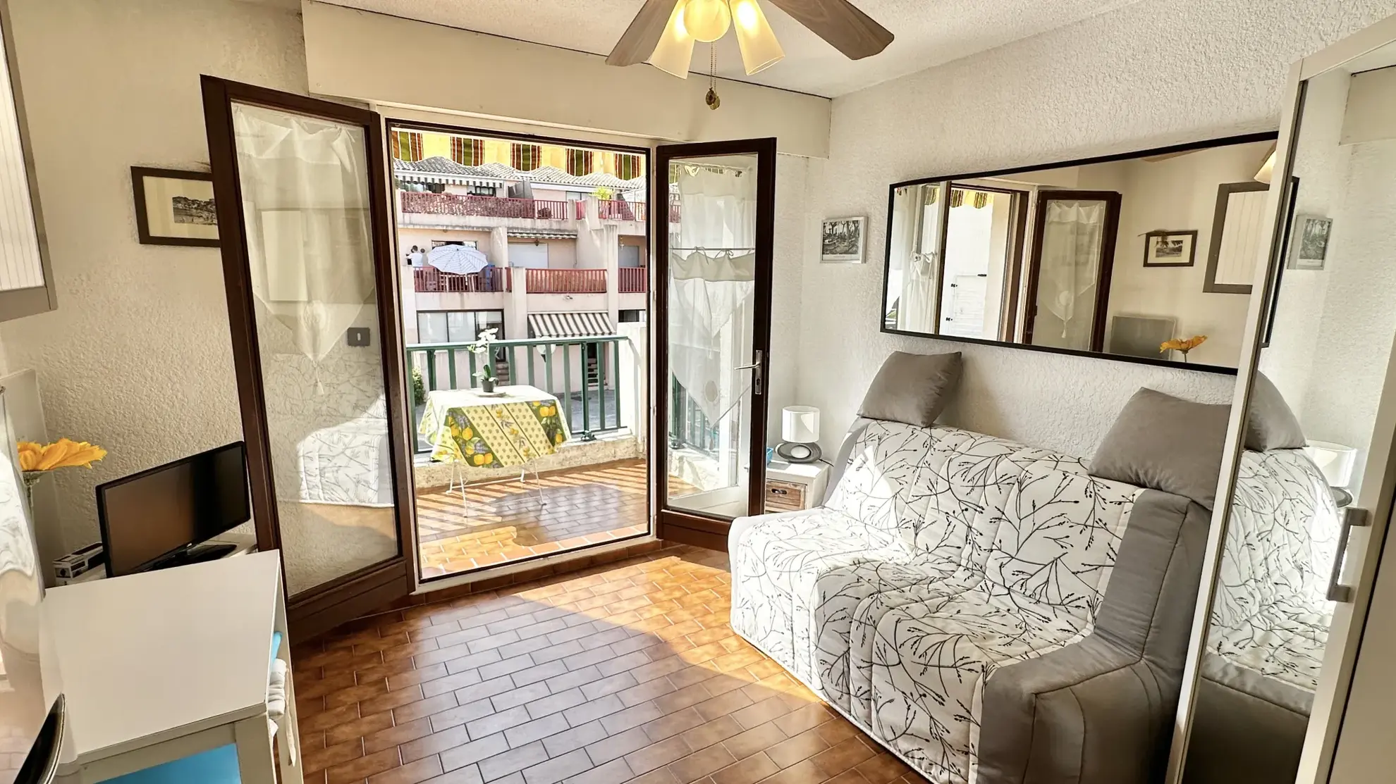 Studio à Bandol avec terrasse, proximité plages et centre-ville - Investissement ou pied-à-terre 