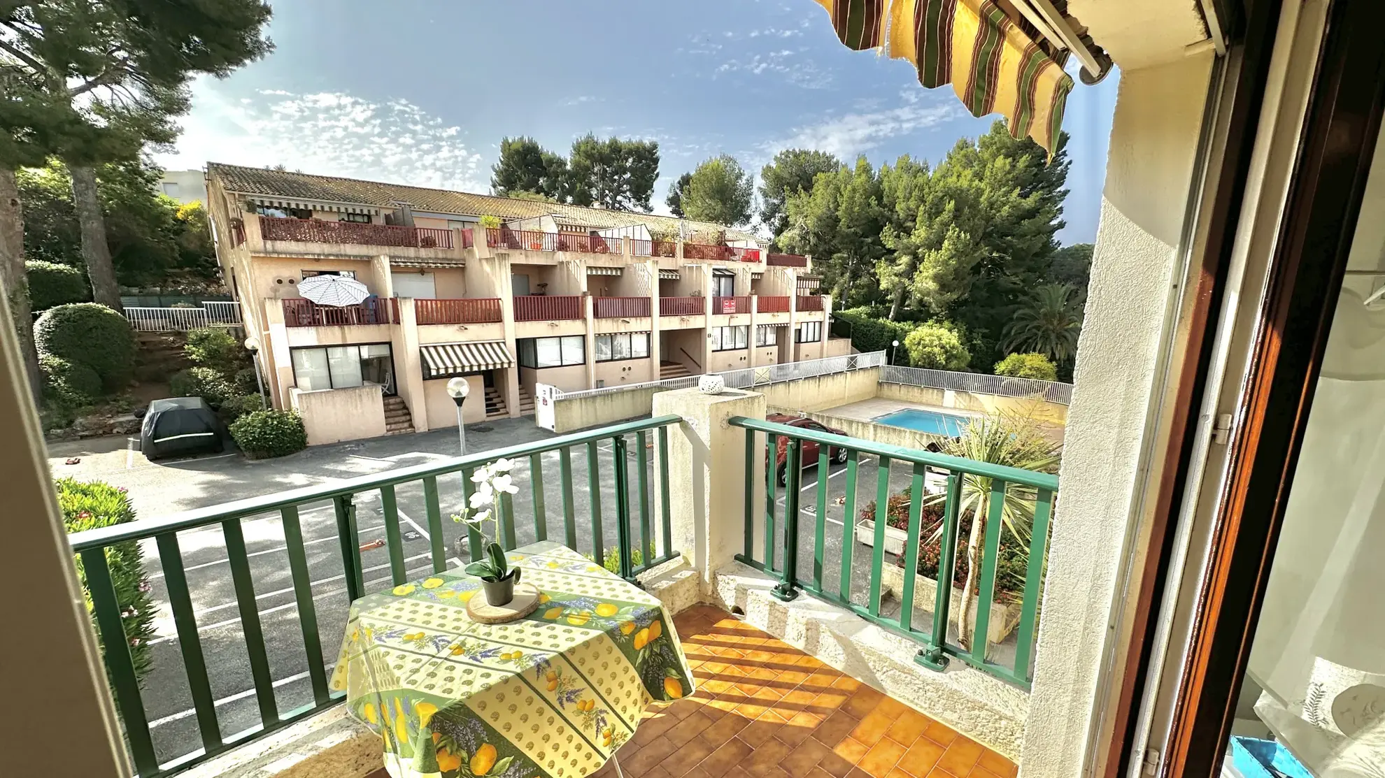 Studio à Bandol avec terrasse, proximité plages et centre-ville - Investissement ou pied-à-terre 