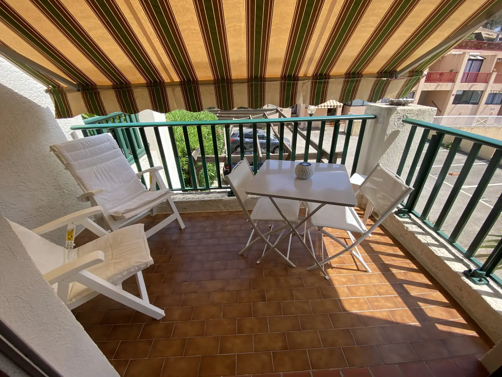 Studio à Bandol avec terrasse, proximité plages et centre-ville - Investissement ou pied-à-terre 
